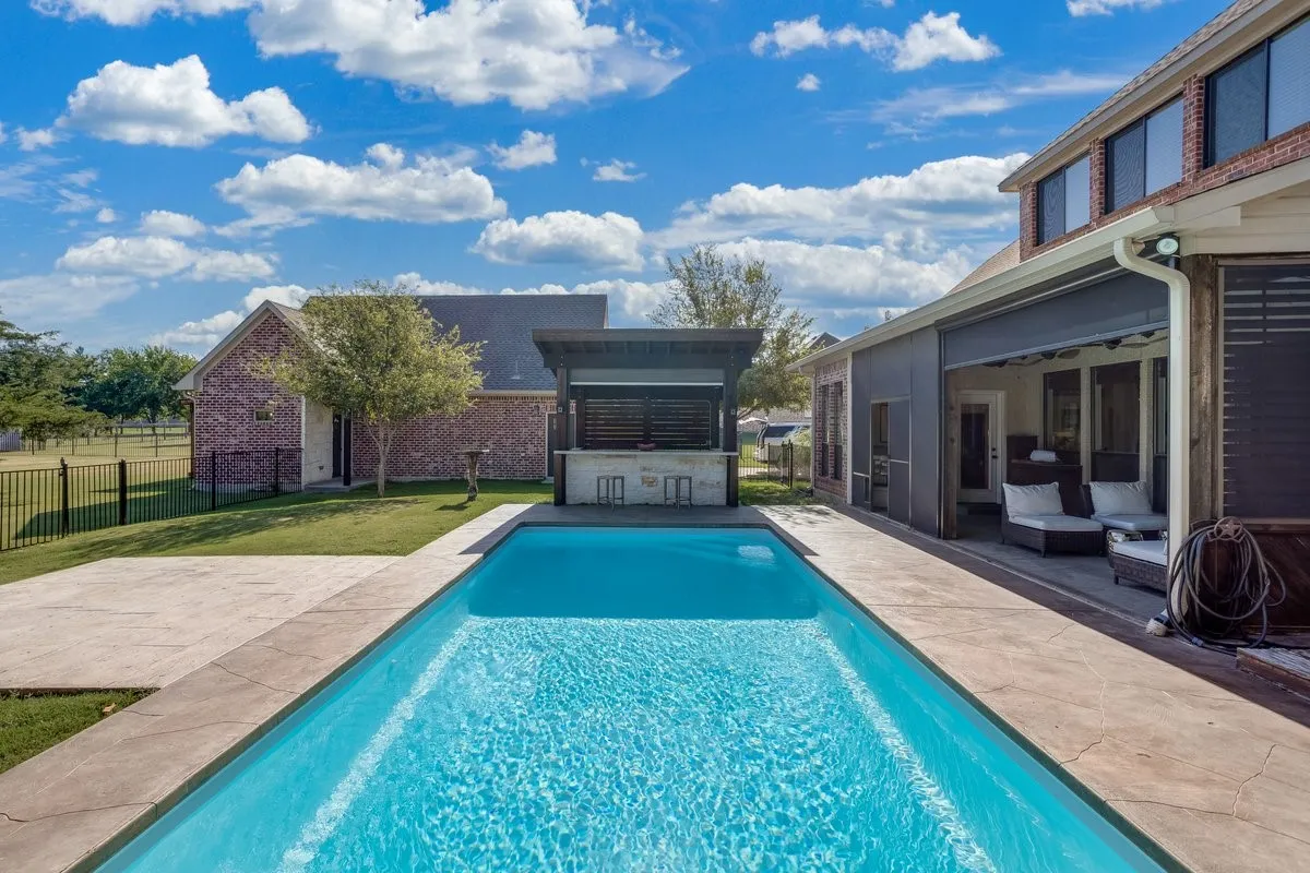 Single Family Residence For Sale in Collin County , 2890 Forest Drive, Celina, Texas 75009, 5 Bedroom, 5 Bathroom, 5 Garage spaces, 3,861 Sqft, built in 2005, mls#21163425, Real Estate Agent in Celina, Homes For Sale in Collin county, Homes For Sale in Celina, Realtor in Celina Texas, Real Estate Brokerage Independent Realty Texas, Luminita Cordes Realtor