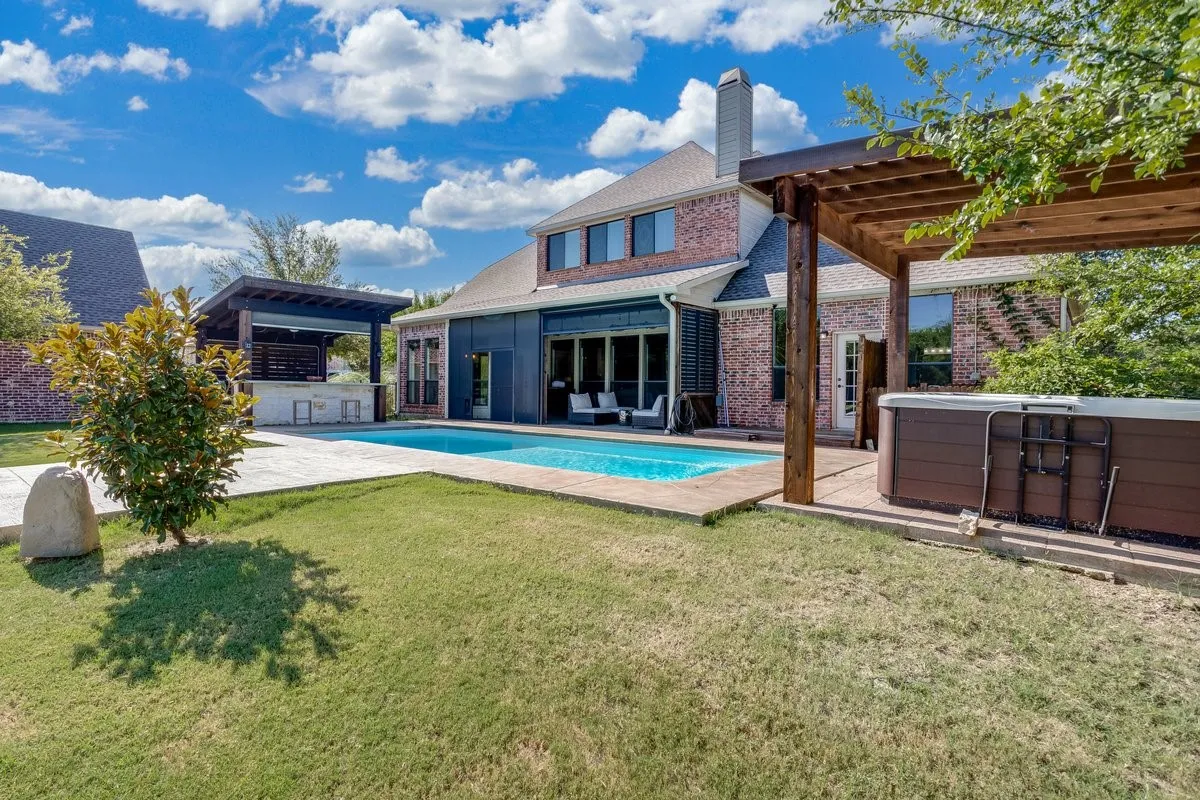 Single Family Residence For Sale in Collin County , 2890 Forest Drive, Celina, Texas 75009, 5 Bedroom, 5 Bathroom, 5 Garage spaces, 3,861 Sqft, built in 2005, mls#21163425, Real Estate Agent in Celina, Homes For Sale in Collin county, Homes For Sale in Celina, Realtor in Celina Texas, Real Estate Brokerage Independent Realty Texas, Luminita Cordes Realtor