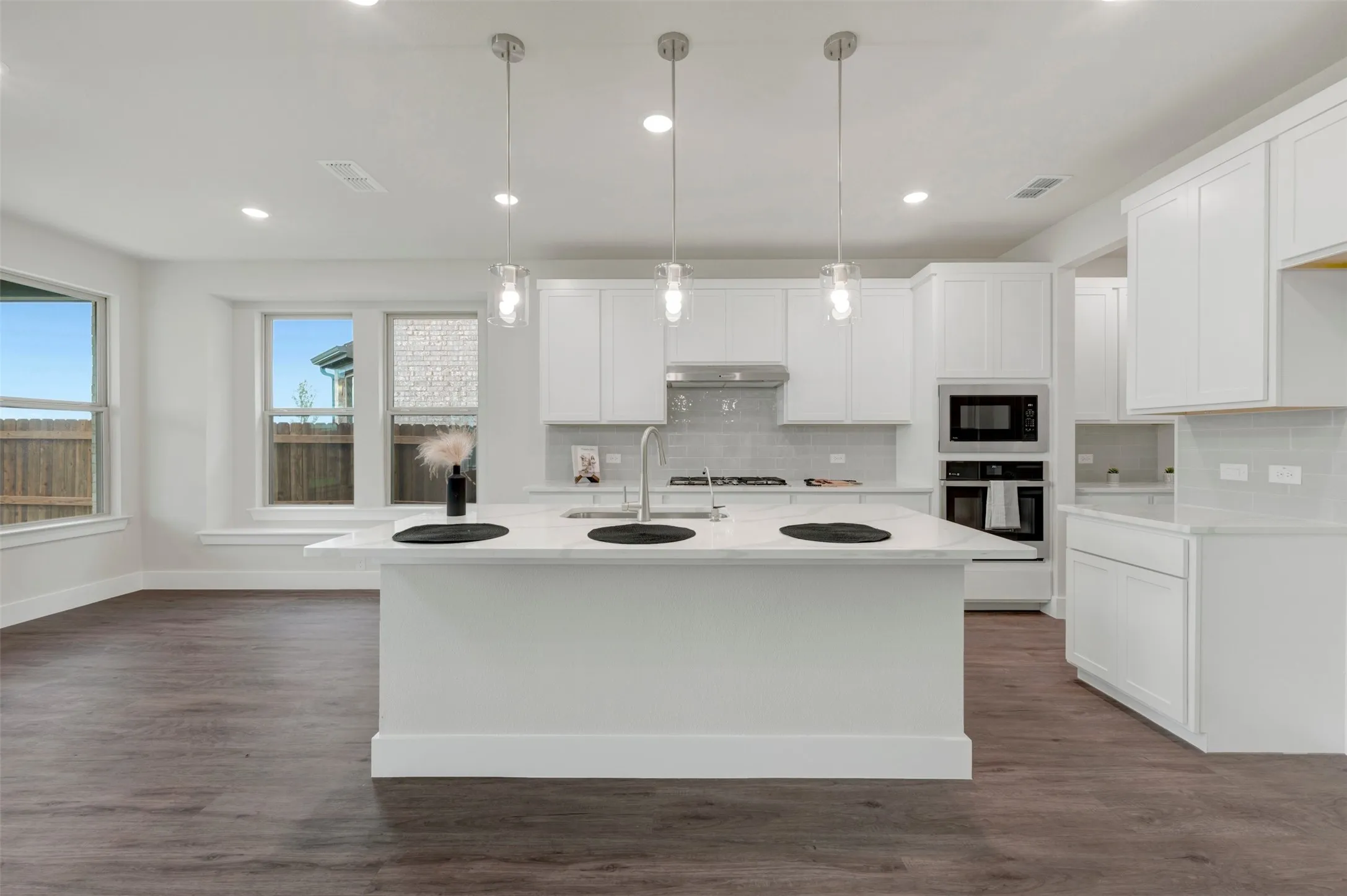 Single Family Residence For Sale in Denton County , 1116 Hitching Post Way, Oak Point, Texas 75068, 4 Bedroom, 4 Bathroom, 2 Garage spaces, 3,176 Sqft, built in 2026, New Construction - Complete, mls#21164254, Real Estate Agent in Oak Point, Homes For Sale in Denton county, Homes For Sale in Oak Point, Realtor in Oak Point Texas, Real Estate Brokerage Independent Realty Texas, Luminita Cordes Realtor