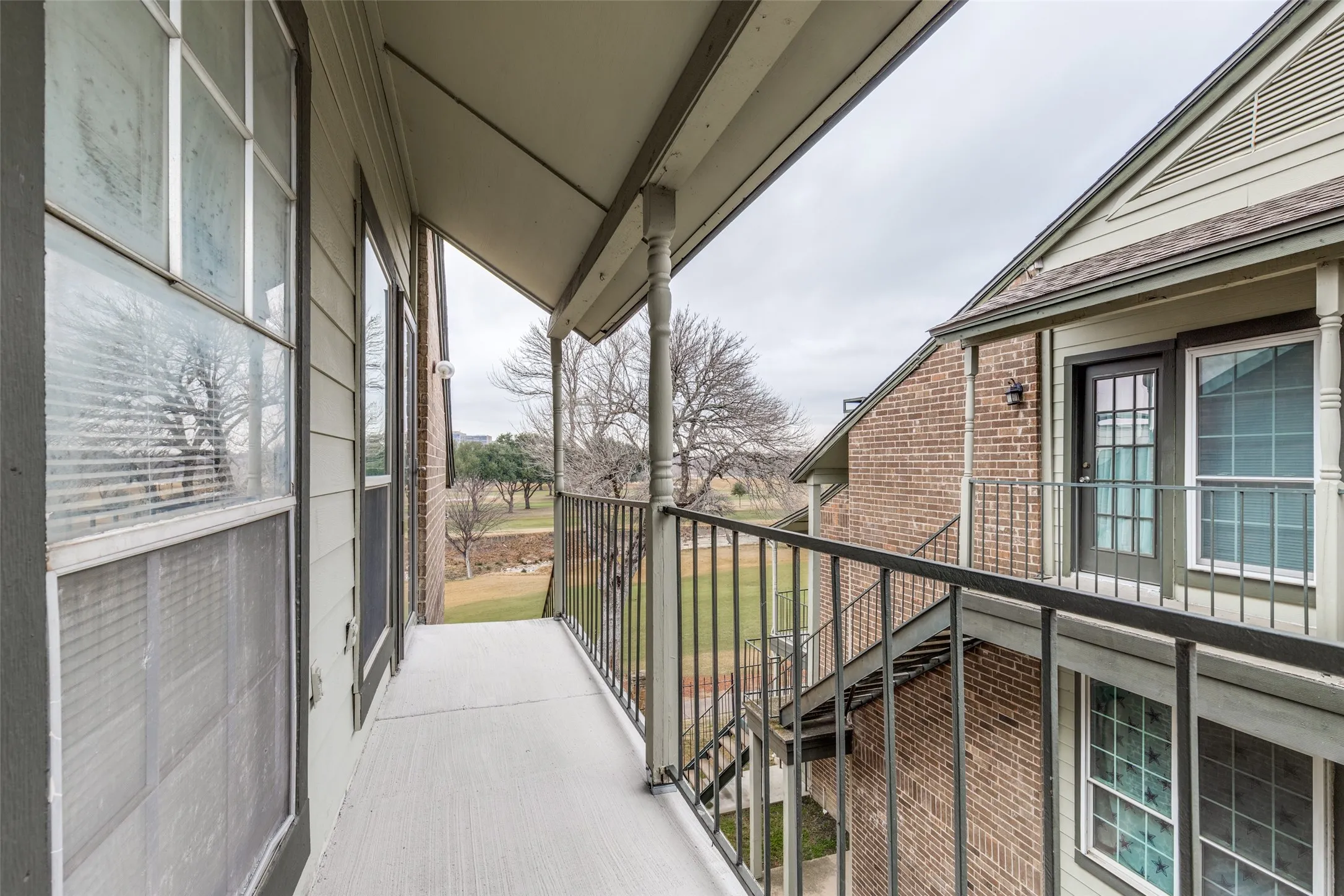 Single Family Residence For Sale in Dallas County , 5981 Arapaho 1106, Dallas, Texas 75248, 2 Bedroom, 2 Bathroom, Garage spaces, 1,038 Sqft, built in 1980, mls#21163121, Real Estate Agent in Dallas, Homes For Sale in Dallas county, Homes For Sale in Dallas, Realtor in Dallas Texas, Real Estate Brokerage Independent Realty Texas, Luminita Cordes Realtor