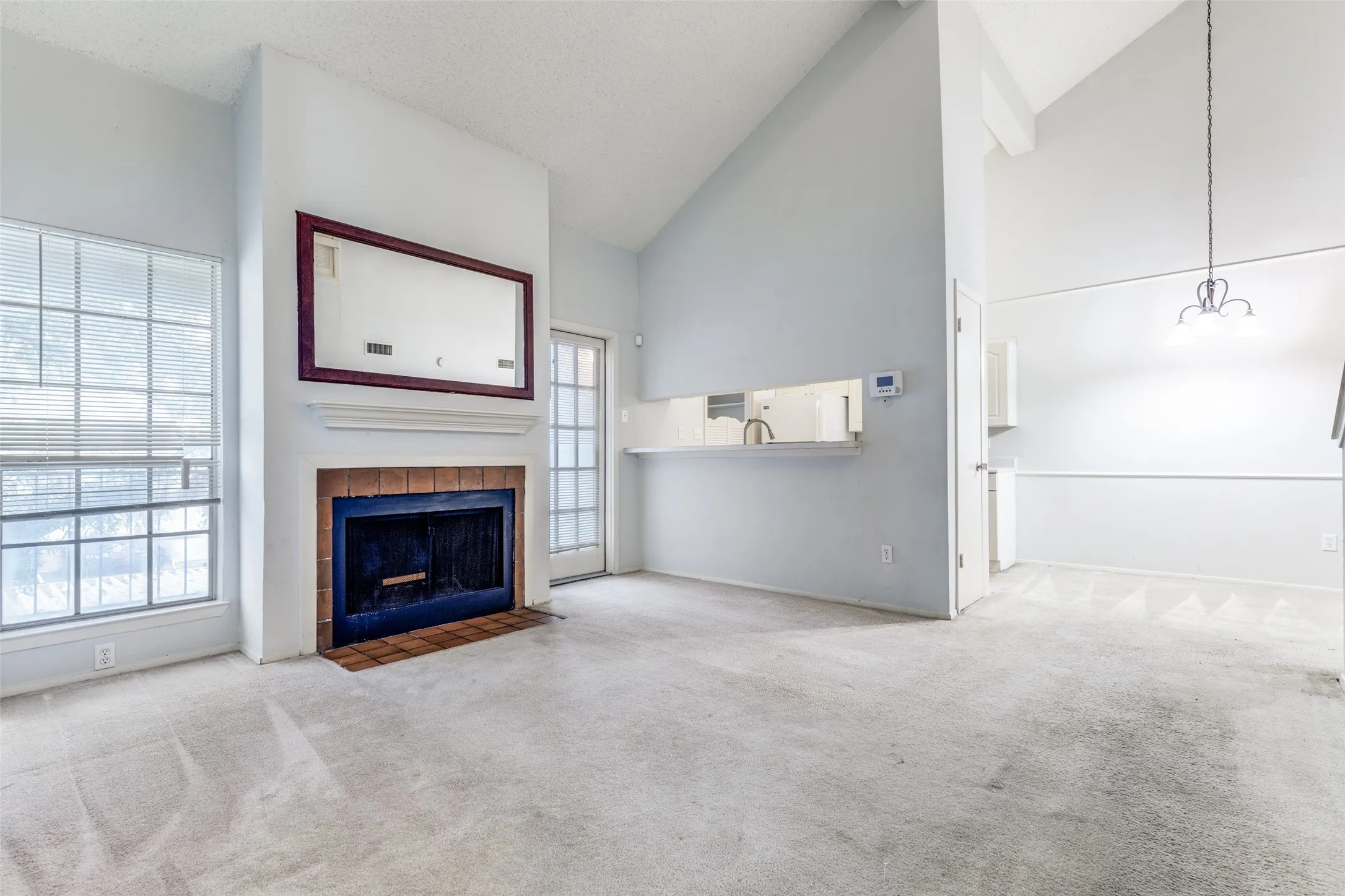 Single Family Residence For Sale in Dallas County , 5981 Arapaho 1106, Dallas, Texas 75248, 2 Bedroom, 2 Bathroom, Garage spaces, 1,038 Sqft, built in 1980, mls#21163121, Real Estate Agent in Dallas, Homes For Sale in Dallas county, Homes For Sale in Dallas, Realtor in Dallas Texas, Real Estate Brokerage Independent Realty Texas, Luminita Cordes Realtor