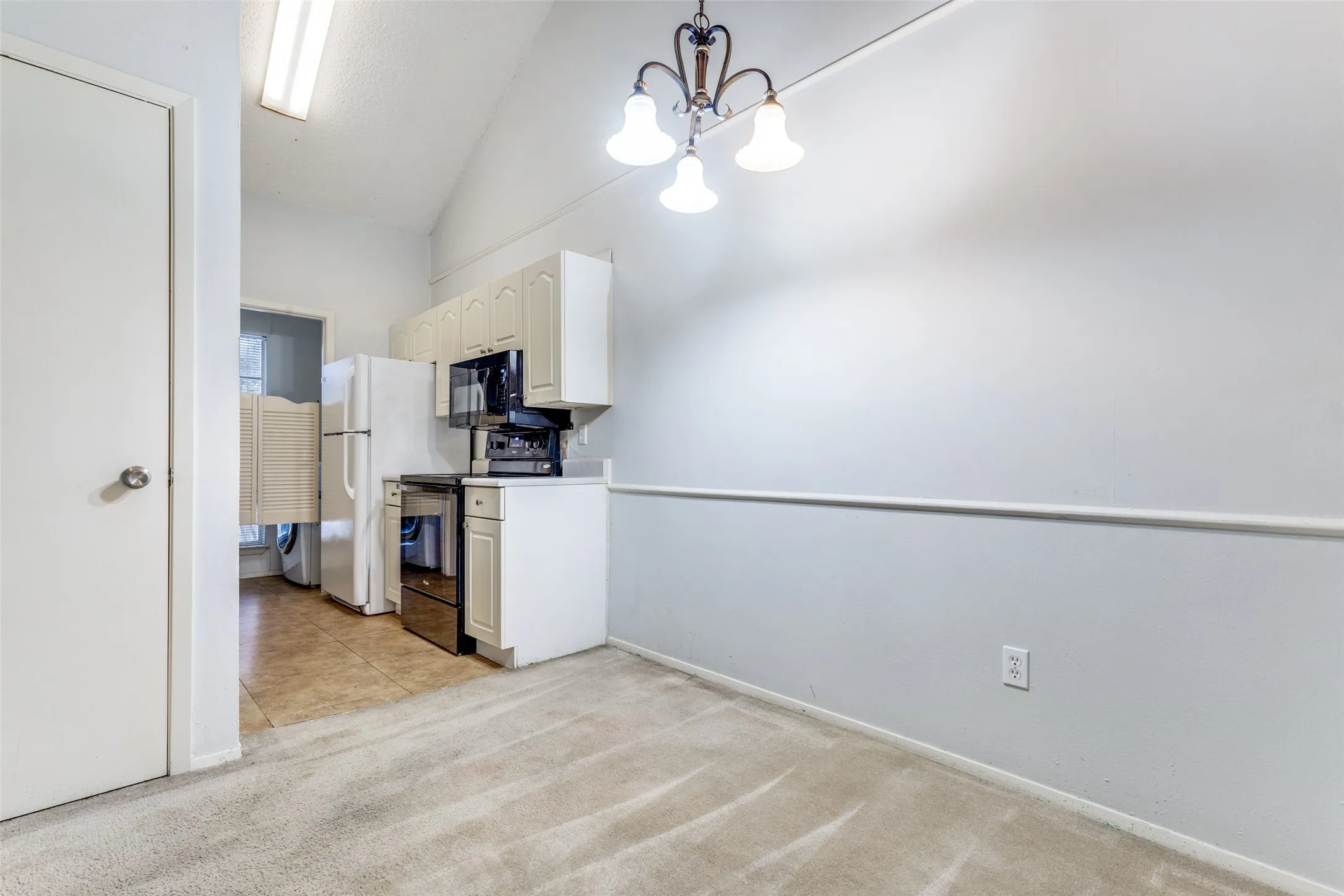 Single Family Residence For Sale in Dallas County , 5981 Arapaho 1106, Dallas, Texas 75248, 2 Bedroom, 2 Bathroom, Garage spaces, 1,038 Sqft, built in 1980, mls#21163121, Real Estate Agent in Dallas, Homes For Sale in Dallas county, Homes For Sale in Dallas, Realtor in Dallas Texas, Real Estate Brokerage Independent Realty Texas, Luminita Cordes Realtor