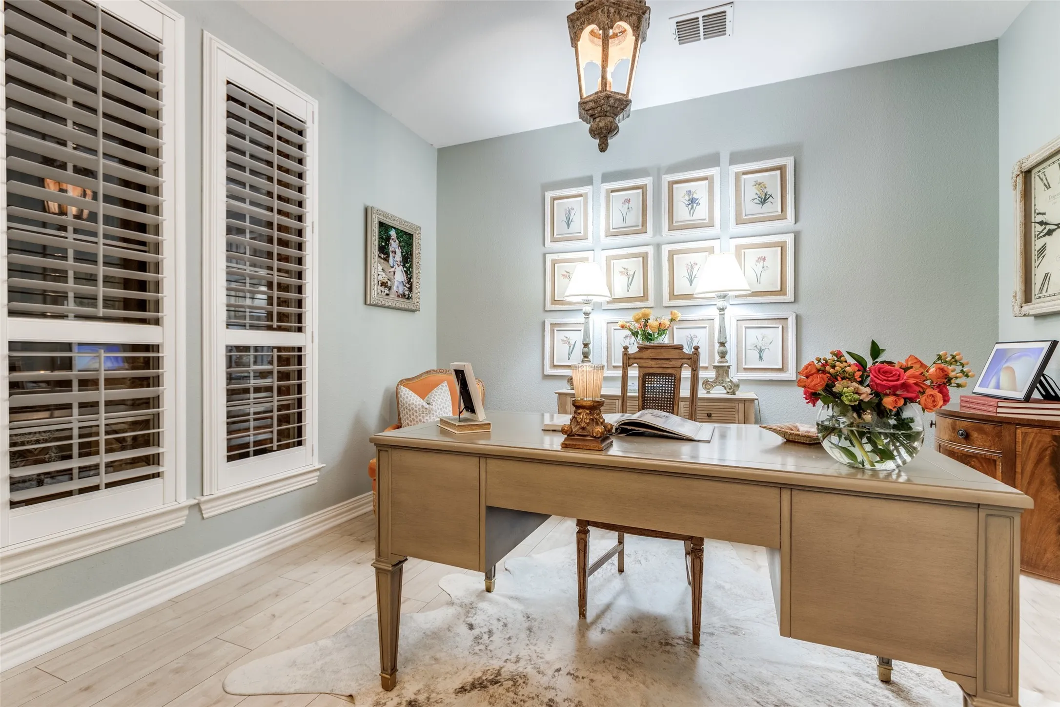 Single Family Residence For Sale in Denton County , 4511 Glen Heather Drive, Frisco, Texas 75034, 4 Bedroom, 3 Bathroom, 2 Garage spaces, 3,505 Sqft, built in 2000, Preowned, mls#21163980, Real Estate Agent in Frisco, Homes For Sale in Denton county, Homes For Sale in Frisco, Realtor in Frisco Texas, Real Estate Brokerage Independent Realty Texas, Luminita Cordes Realtor