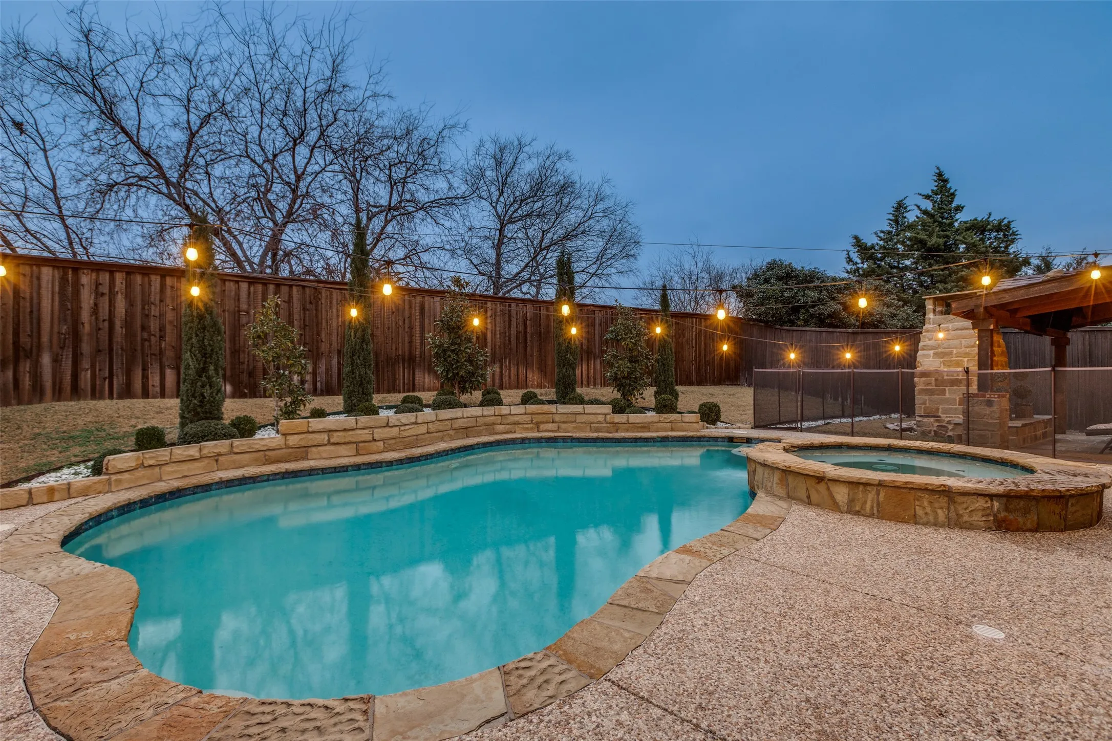 Single Family Residence For Sale in Denton County , 4511 Glen Heather Drive, Frisco, Texas 75034, 4 Bedroom, 3 Bathroom, 2 Garage spaces, 3,505 Sqft, built in 2000, Preowned, mls#21163980, Real Estate Agent in Frisco, Homes For Sale in Denton county, Homes For Sale in Frisco, Realtor in Frisco Texas, Real Estate Brokerage Independent Realty Texas, Luminita Cordes Realtor