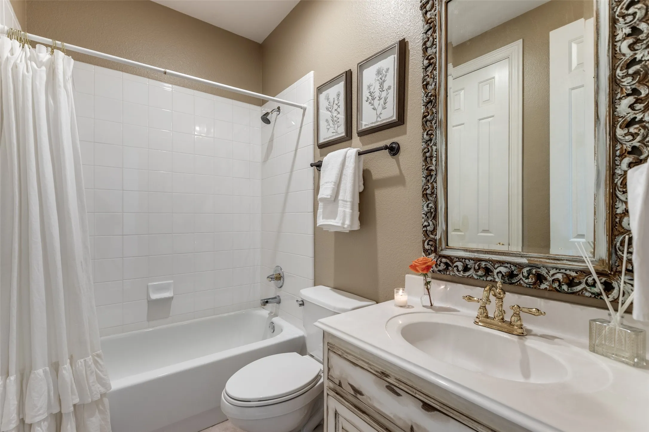 First floor secondary bath