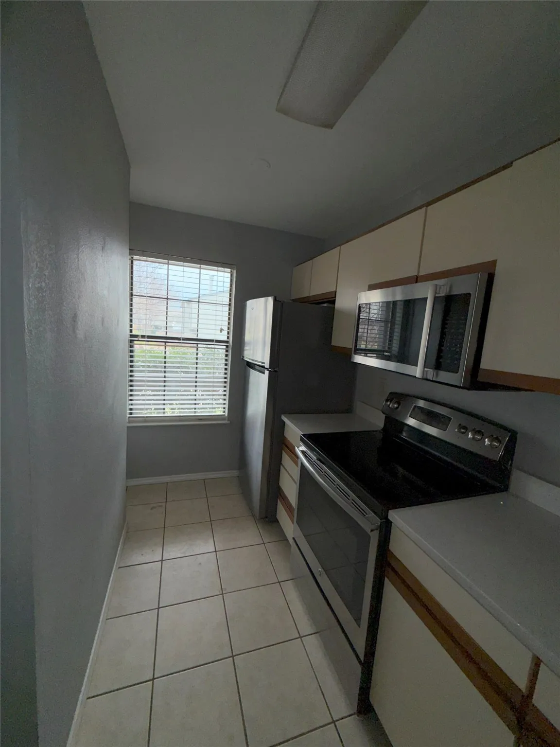 Townhouse For Rent in Denton County , 732 W Collins Street, Denton, Texas 76201, 3 Bedrooms, 2 Bathrooms, Garage spaces, 1,088 Sqft, built in 1984, Preowned, Price $1,850, mls#21164367, Real Estate Agent in Denton, Homes For Rent in Denton county, Homes For Rent in Denton, Realtor in Denton Texas, Real Estate Brokerage Independent Realty Texas, Luminita Cordes Realtor