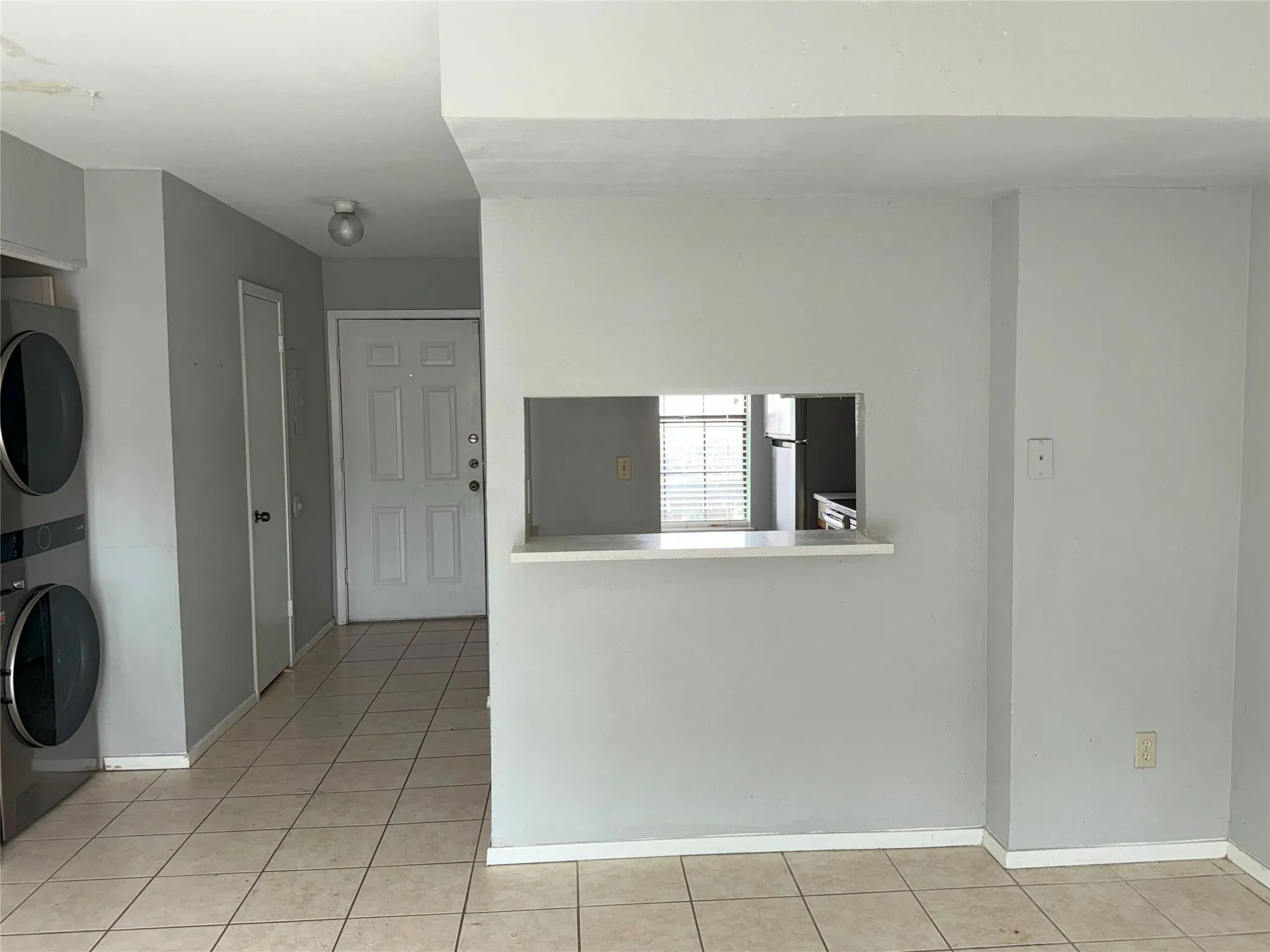 Townhouse For Rent in Denton County , 732 W Collins Street, Denton, Texas 76201, 3 Bedrooms, 2 Bathrooms, Garage spaces, 1,088 Sqft, built in 1984, Preowned, Price $1,850, mls#21164367, Real Estate Agent in Denton, Homes For Rent in Denton county, Homes For Rent in Denton, Realtor in Denton Texas, Real Estate Brokerage Independent Realty Texas, Luminita Cordes Realtor