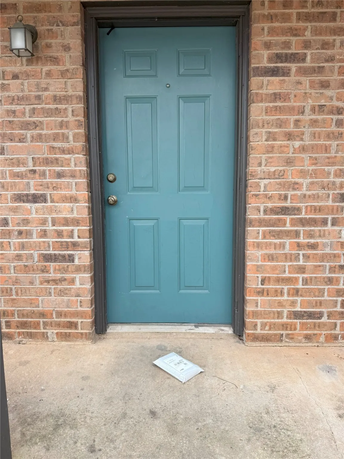 Townhouse For Rent in Denton County , 732 W Collins Street, Denton, Texas 76201, 3 Bedrooms, 2 Bathrooms, Garage spaces, 1,088 Sqft, built in 1984, Preowned, Price $1,850, mls#21164367, Real Estate Agent in Denton, Homes For Rent in Denton county, Homes For Rent in Denton, Realtor in Denton Texas, Real Estate Brokerage Independent Realty Texas, Luminita Cordes Realtor