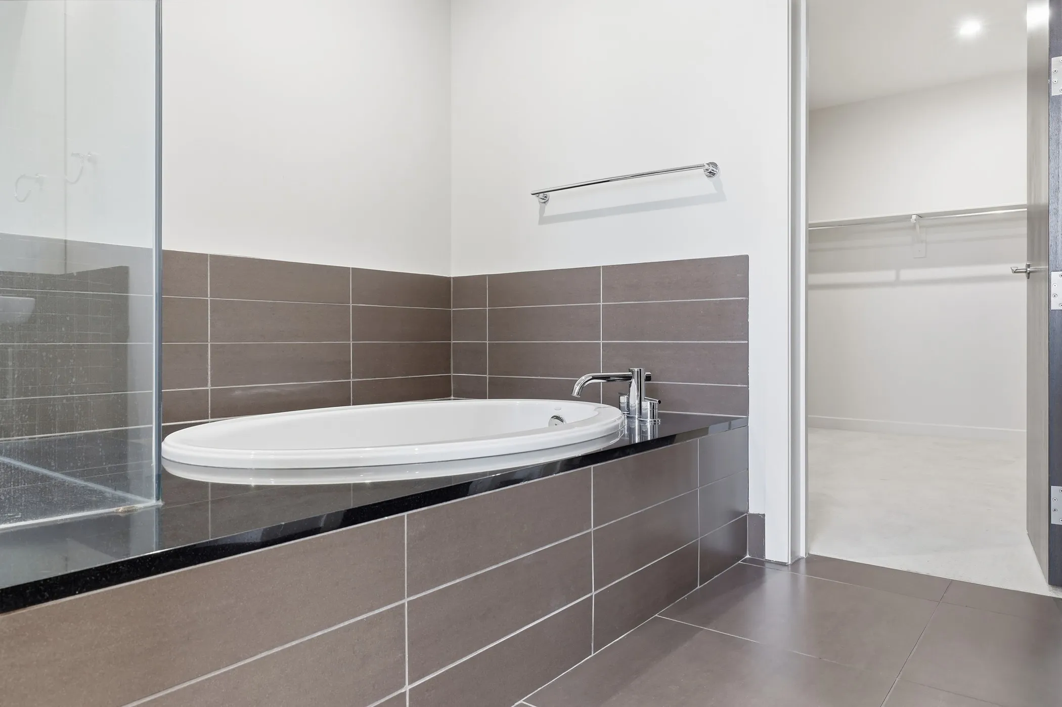 Condominium For Sale in Tarrant County , 2600 W 7th Street 1827, Fort Worth, Texas 76107, 3 Bedroom, 3 Bathroom, 2 Garage spaces, 2,621 Sqft, built in 1928, Preowned, mls#21158841, Real Estate Agent in Fort Worth, Homes For Sale in Tarrant county, Homes For Sale in Fort Worth, Realtor in Fort Worth Texas, Real Estate Brokerage Independent Realty Texas, Luminita Cordes Realtor