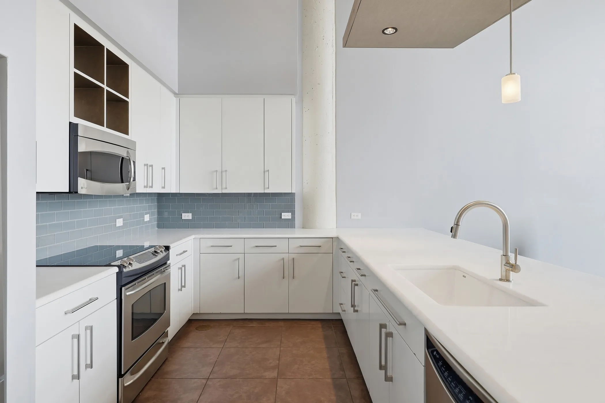 Condominium For Sale in Tarrant County , 2600 W 7th Street 1827, Fort Worth, Texas 76107, 3 Bedroom, 3 Bathroom, 2 Garage spaces, 2,621 Sqft, built in 1928, Preowned, mls#21158841, Real Estate Agent in Fort Worth, Homes For Sale in Tarrant county, Homes For Sale in Fort Worth, Realtor in Fort Worth Texas, Real Estate Brokerage Independent Realty Texas, Luminita Cordes Realtor