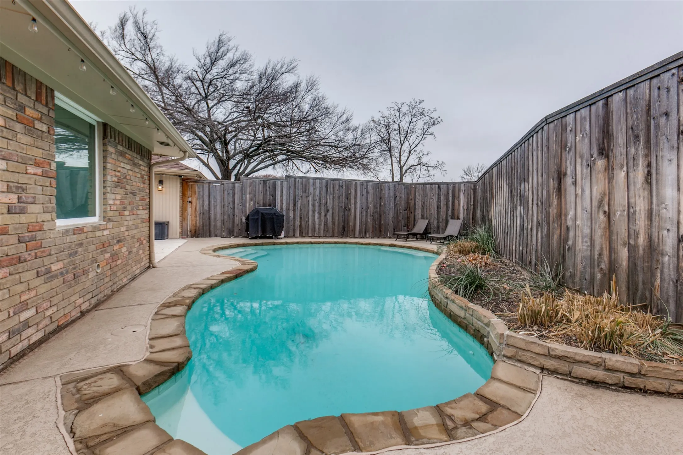 Relaxing pool for hot Texas summers