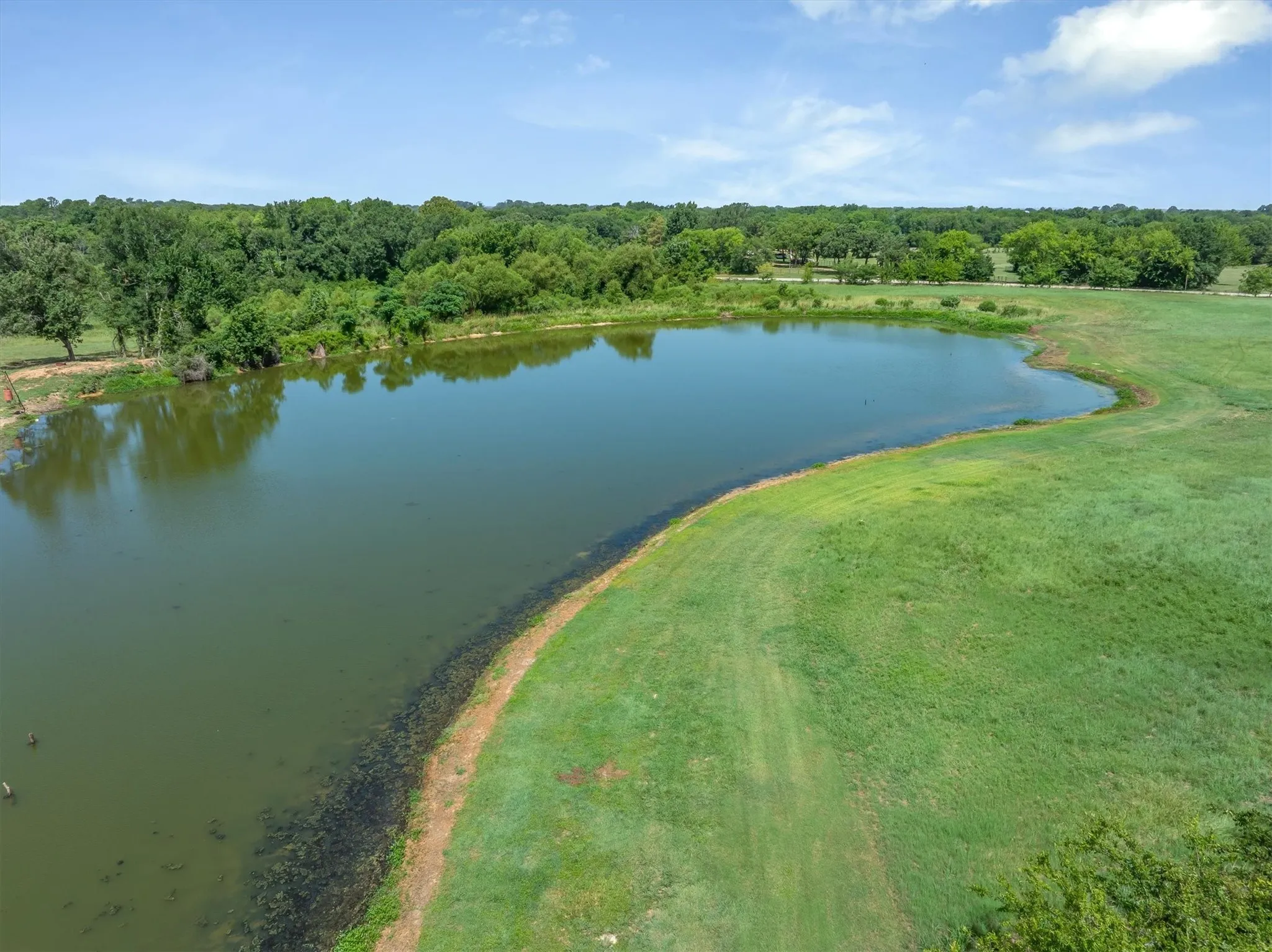 Farm For Sale in Van Zandt County , 5518 State Highway 198, Canton, Texas 75103, 3 Bedroom, 1 Bathroom, 1 Garage spaces, 1,896 Sqft, built in 1961, mls#21159549, Real Estate Agent in Canton, Homes For Sale in Van Zandt county, Homes For Sale in Canton, Realtor in Canton Texas, Real Estate Brokerage Independent Realty Texas, Luminita Cordes Realtor