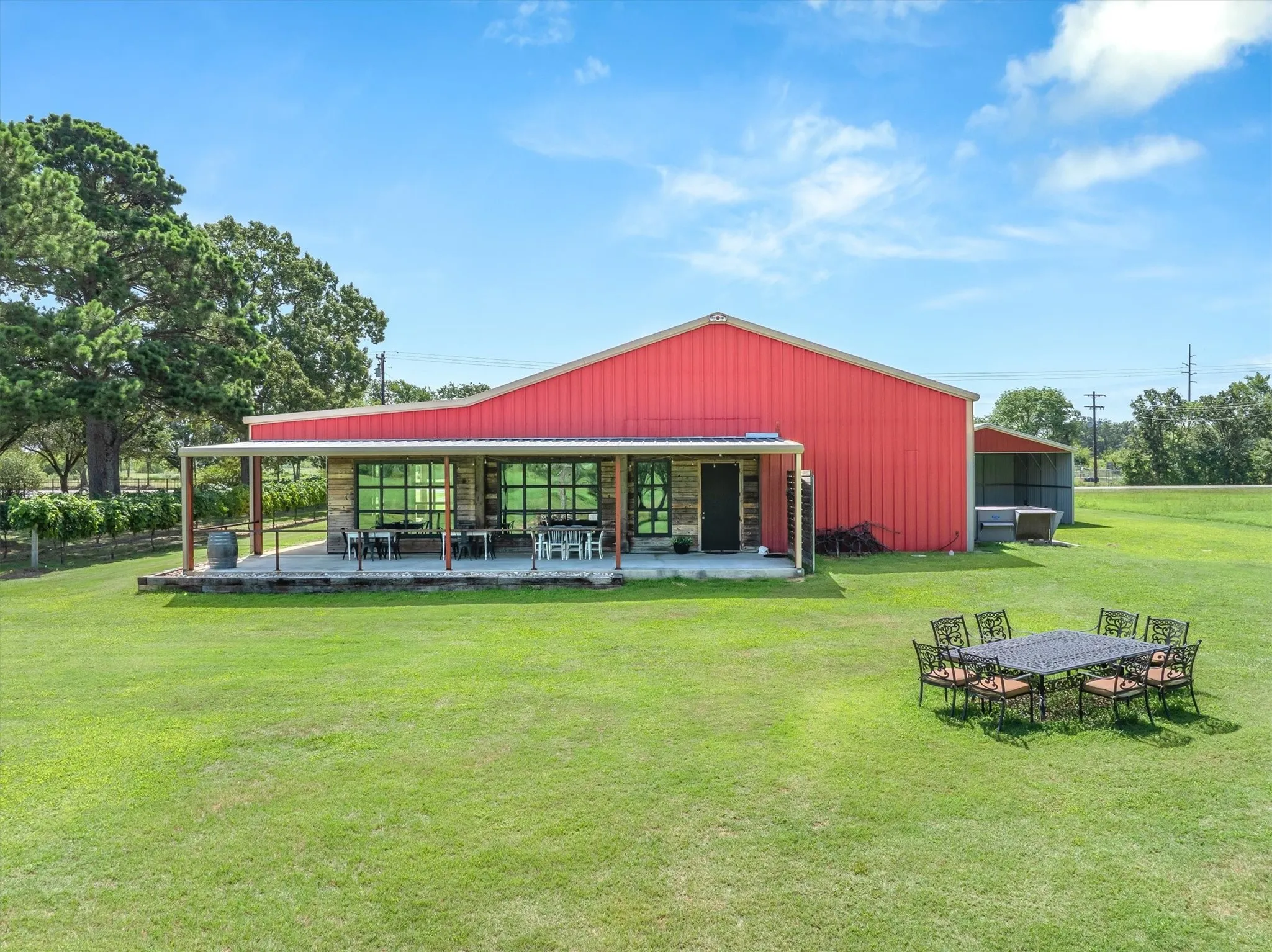 Farm For Sale in Van Zandt County , 5518 State Highway 198, Canton, Texas 75103, 3 Bedroom, 1 Bathroom, 1 Garage spaces, 1,896 Sqft, built in 1961, mls#21159549, Real Estate Agent in Canton, Homes For Sale in Van Zandt county, Homes For Sale in Canton, Realtor in Canton Texas, Real Estate Brokerage Independent Realty Texas, Luminita Cordes Realtor