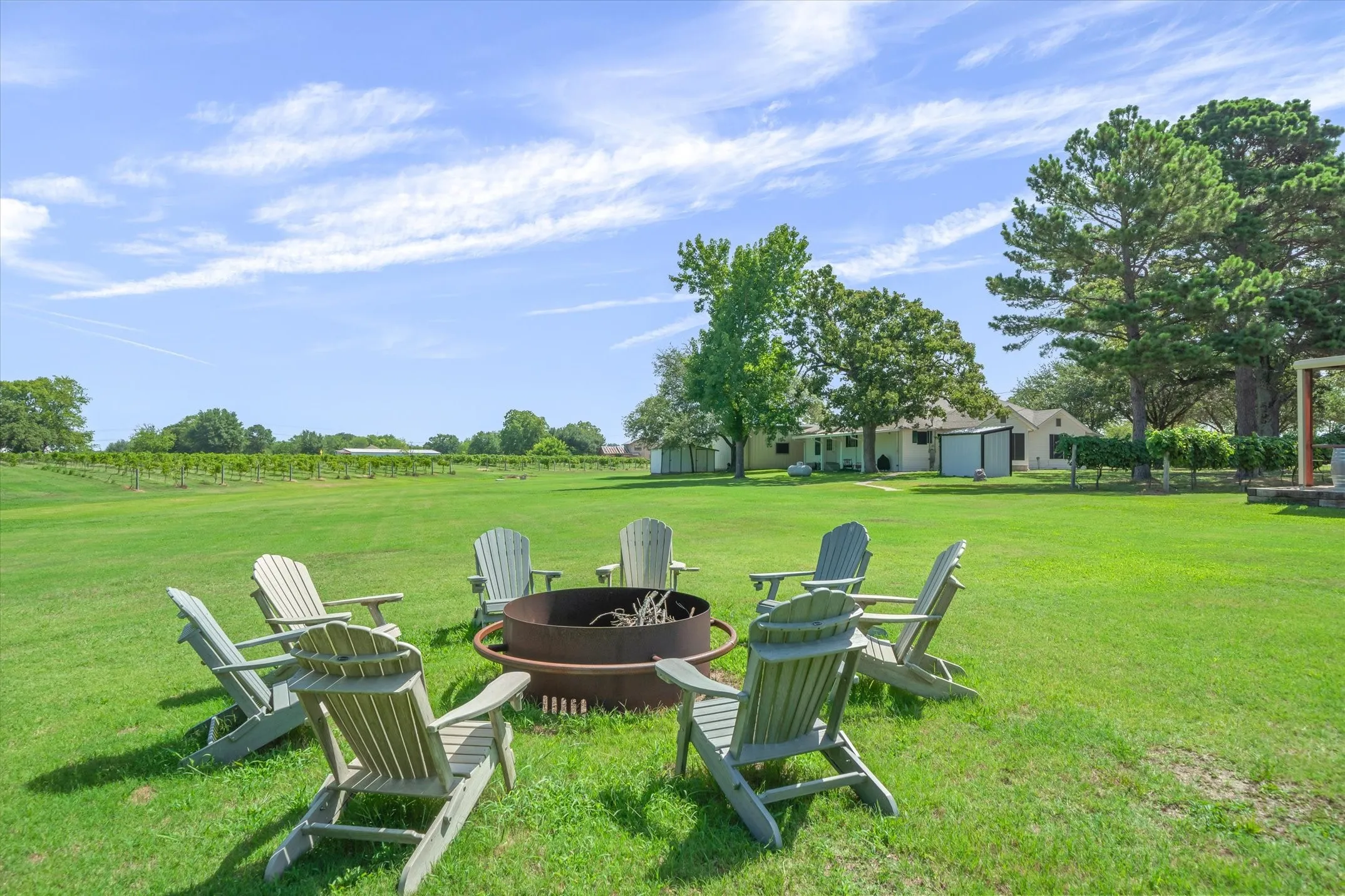 Farm For Sale in Van Zandt County , 5518 State Highway 198, Canton, Texas 75103, 3 Bedroom, 1 Bathroom, 1 Garage spaces, 1,896 Sqft, built in 1961, mls#21159549, Real Estate Agent in Canton, Homes For Sale in Van Zandt county, Homes For Sale in Canton, Realtor in Canton Texas, Real Estate Brokerage Independent Realty Texas, Luminita Cordes Realtor