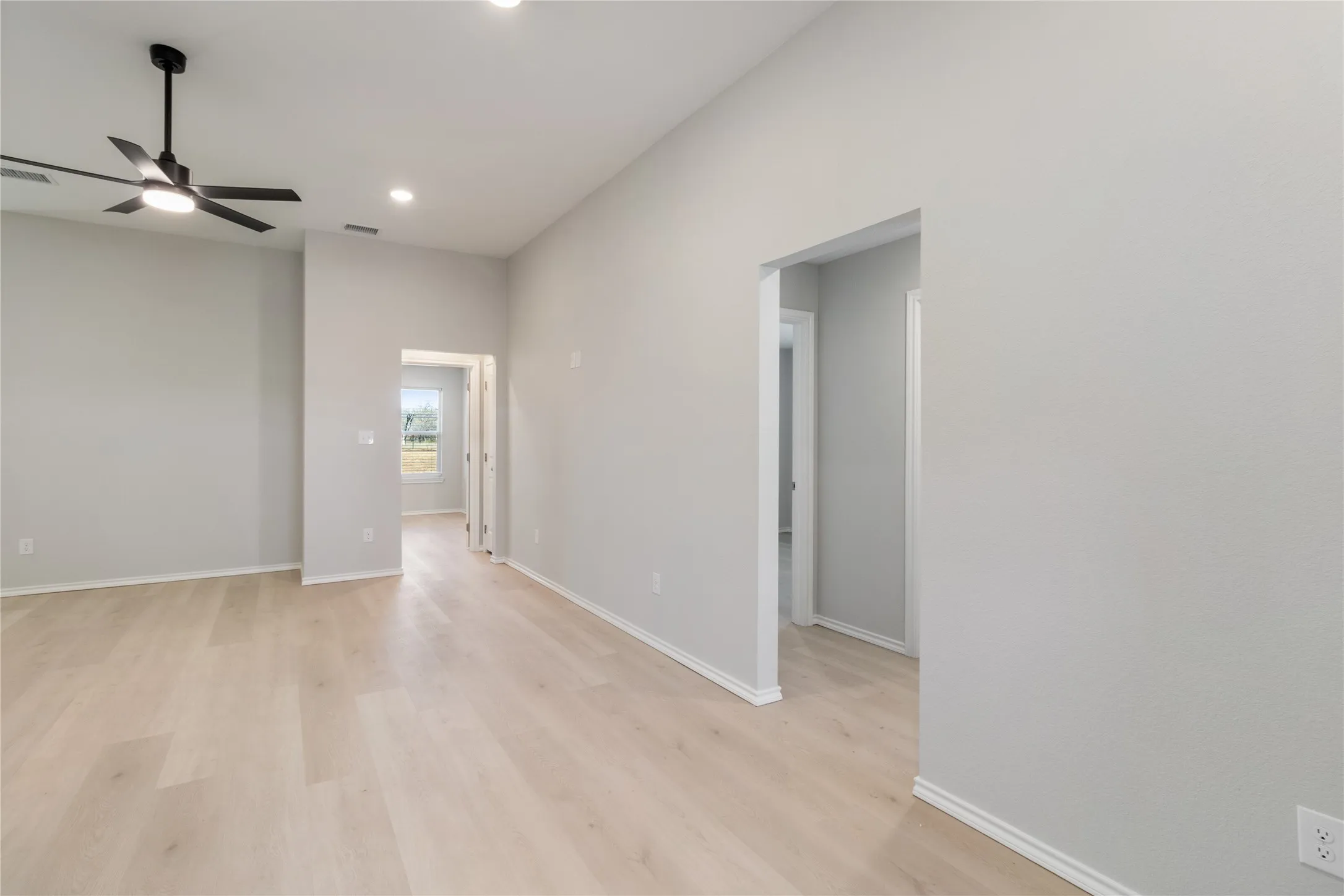 Single Family Residence For Sale in Coleman County , 913 E 3RD Street, Coleman, Texas 76834, 3 Bedroom, 2 Bathroom, 2 Garage spaces, 1,491 Sqft, built in 2025, New Construction - Complete, mls#21164506, Real Estate Agent in Coleman, Homes For Sale in Coleman county, Homes For Sale in Coleman, Realtor in Coleman Texas, Real Estate Brokerage Independent Realty Texas, Luminita Cordes Realtor