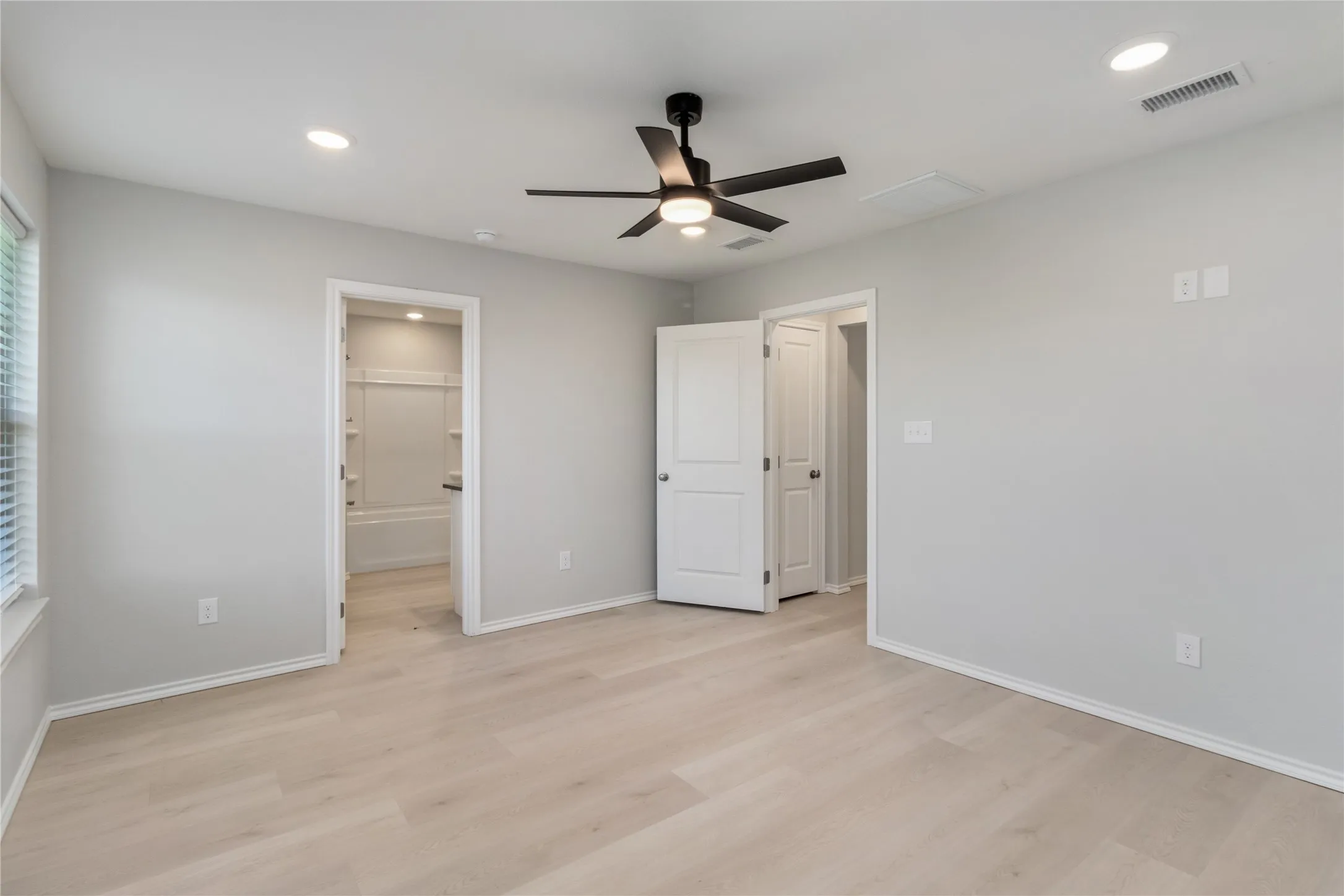 Single Family Residence For Sale in Coleman County , 913 E 3RD Street, Coleman, Texas 76834, 3 Bedroom, 2 Bathroom, 2 Garage spaces, 1,491 Sqft, built in 2025, New Construction - Complete, mls#21164506, Real Estate Agent in Coleman, Homes For Sale in Coleman county, Homes For Sale in Coleman, Realtor in Coleman Texas, Real Estate Brokerage Independent Realty Texas, Luminita Cordes Realtor