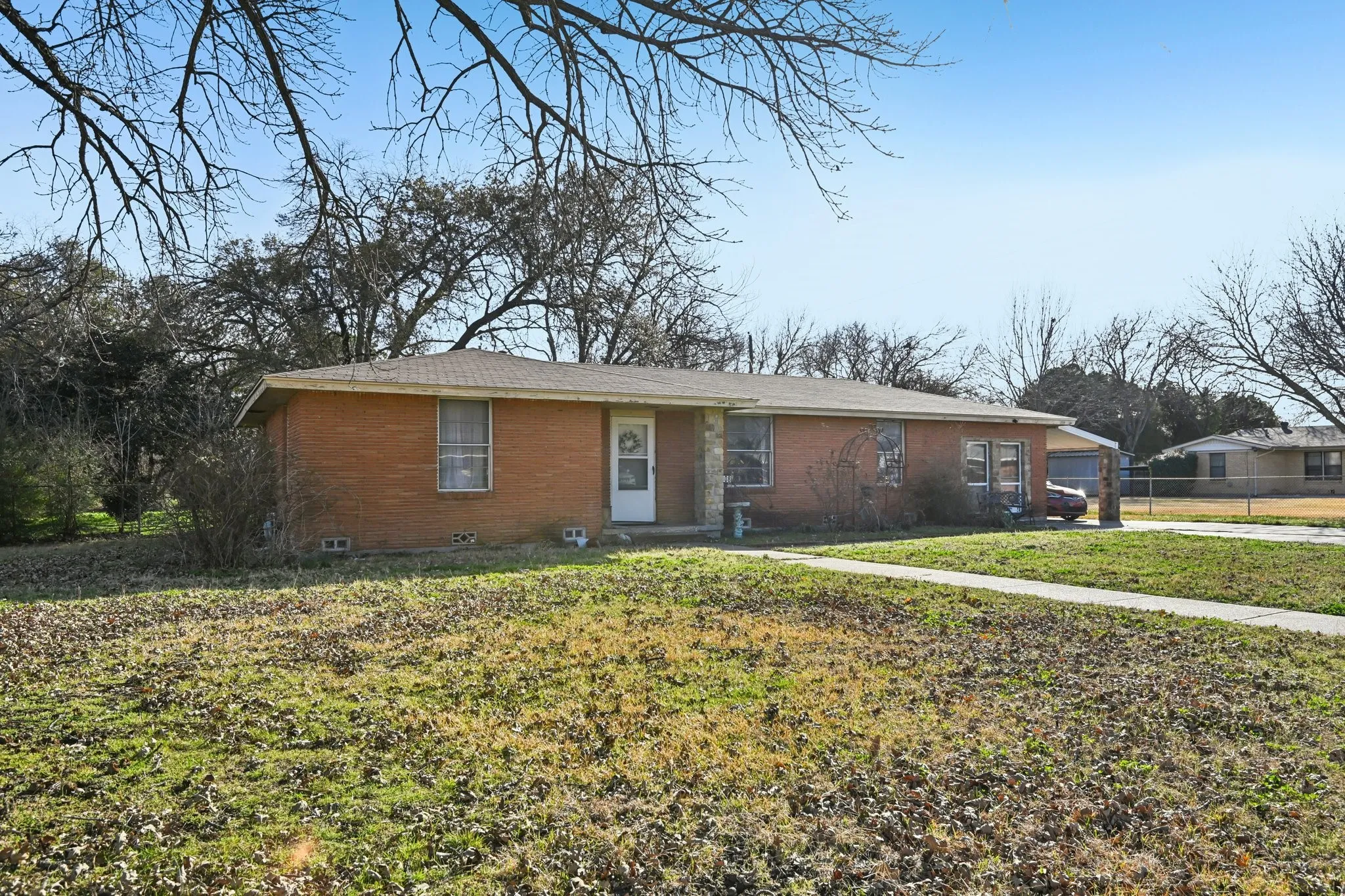 Single Family Residence For Sale in Tarrant County , 7008 Briley Drive, North Richland Hills, Texas 76180, 3 Bedroom, 1 Bathroom, Garage spaces, 1,504 Sqft, built in 1952, Preowned, mls#21163335, Real Estate Agent in North Richland Hills, Homes For Sale in Tarrant county, Homes For Sale in North Richland Hills, Realtor in North Richland Hills Texas, Real Estate Brokerage Independent Realty Texas, Luminita Cordes Realtor