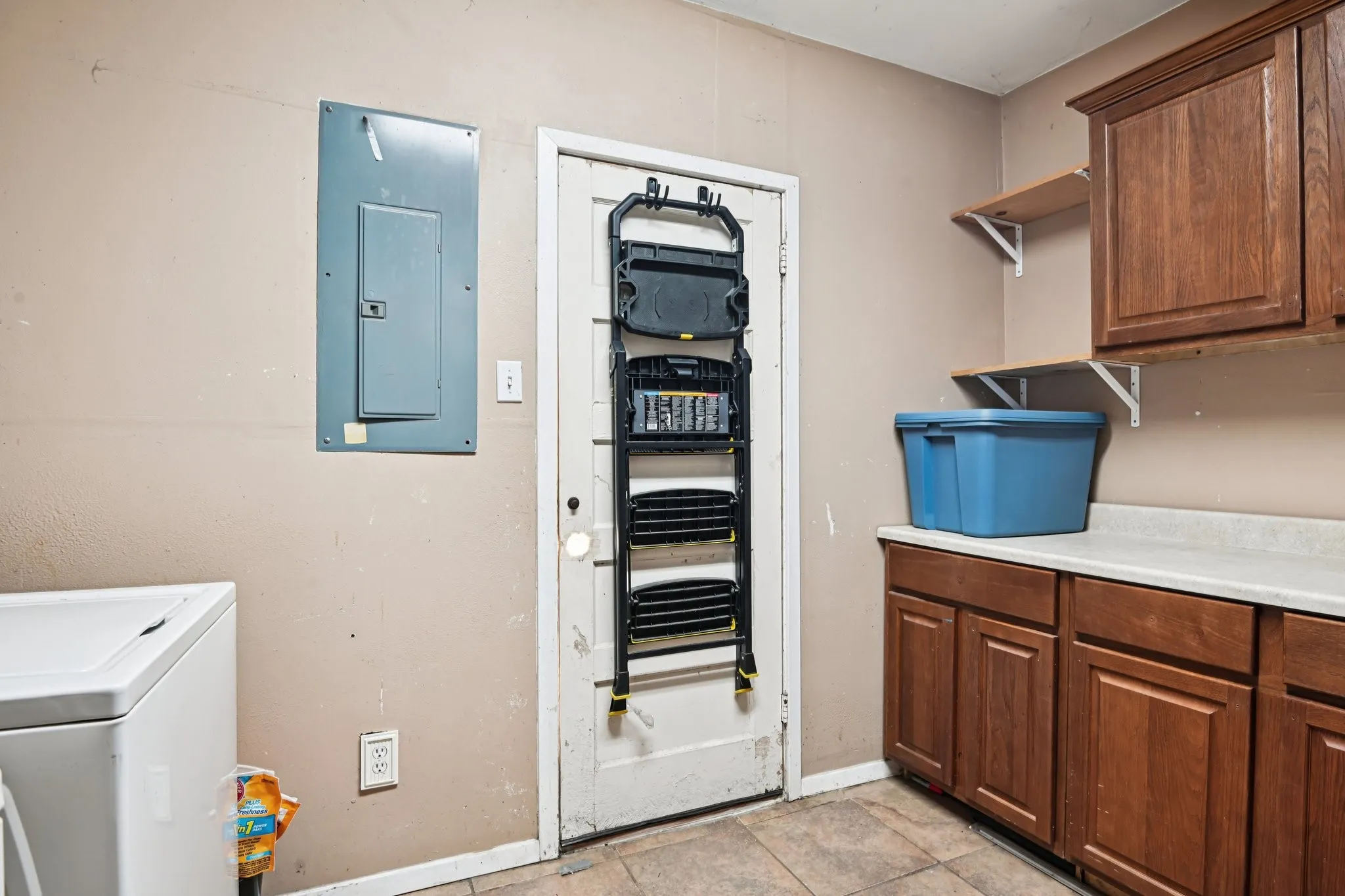 Single Family Residence For Sale in Tarrant County , 7008 Briley Drive, North Richland Hills, Texas 76180, 3 Bedroom, 1 Bathroom, Garage spaces, 1,504 Sqft, built in 1952, Preowned, mls#21163335, Real Estate Agent in North Richland Hills, Homes For Sale in Tarrant county, Homes For Sale in North Richland Hills, Realtor in North Richland Hills Texas, Real Estate Brokerage Independent Realty Texas, Luminita Cordes Realtor