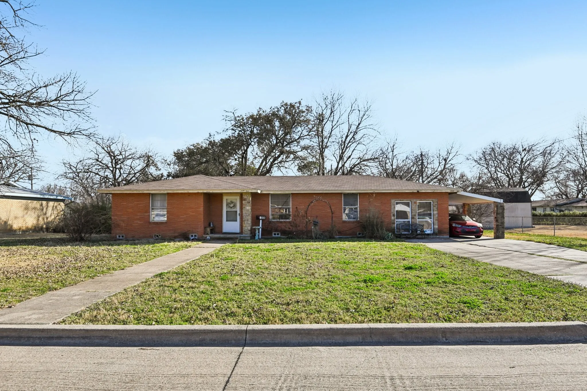 Single Family Residence For Sale in Tarrant County , 7008 Briley Drive, North Richland Hills, Texas 76180, 3 Bedroom, 1 Bathroom, Garage spaces, 1,504 Sqft, built in 1952, Preowned, mls#21163335, Real Estate Agent in North Richland Hills, Homes For Sale in Tarrant county, Homes For Sale in North Richland Hills, Realtor in North Richland Hills Texas, Real Estate Brokerage Independent Realty Texas, Luminita Cordes Realtor