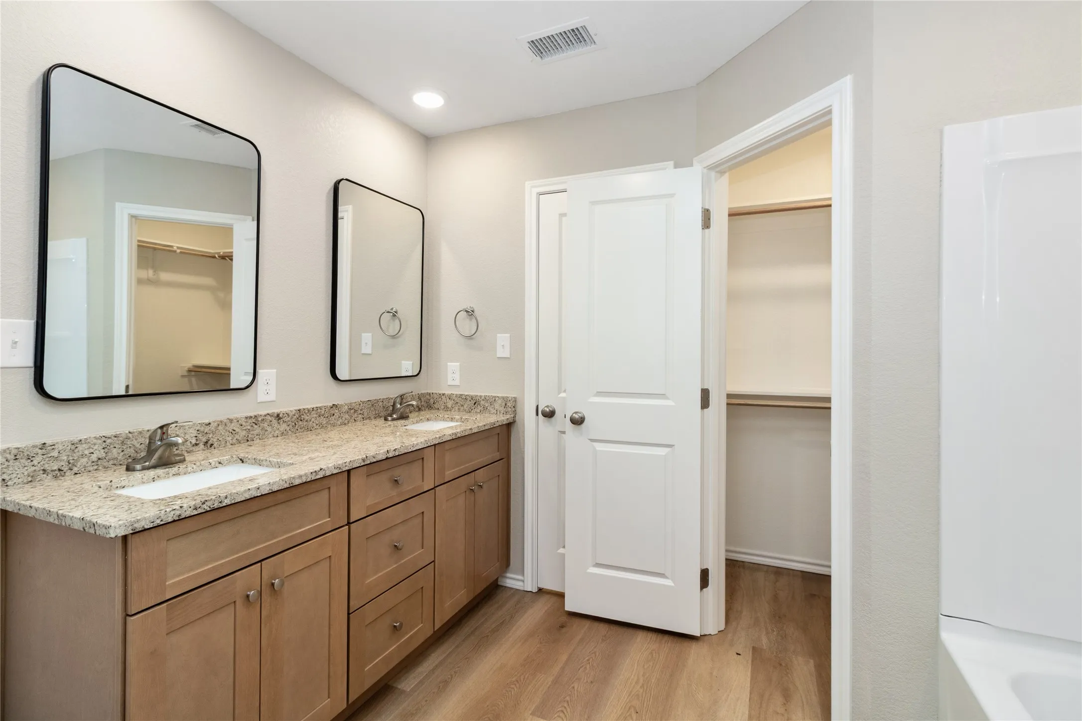Single Family Residence For Sale in Coleman County , 807 Bella Blvd Street, Coleman, Texas 76834, 3 Bedroom, 2 Bathroom, 2 Garage spaces, 1,491 Sqft, built in 2025, New Construction - Complete, mls#21164522, Real Estate Agent in Coleman, Homes For Sale in Coleman county, Homes For Sale in Coleman, Realtor in Coleman Texas, Real Estate Brokerage Independent Realty Texas, Luminita Cordes Realtor