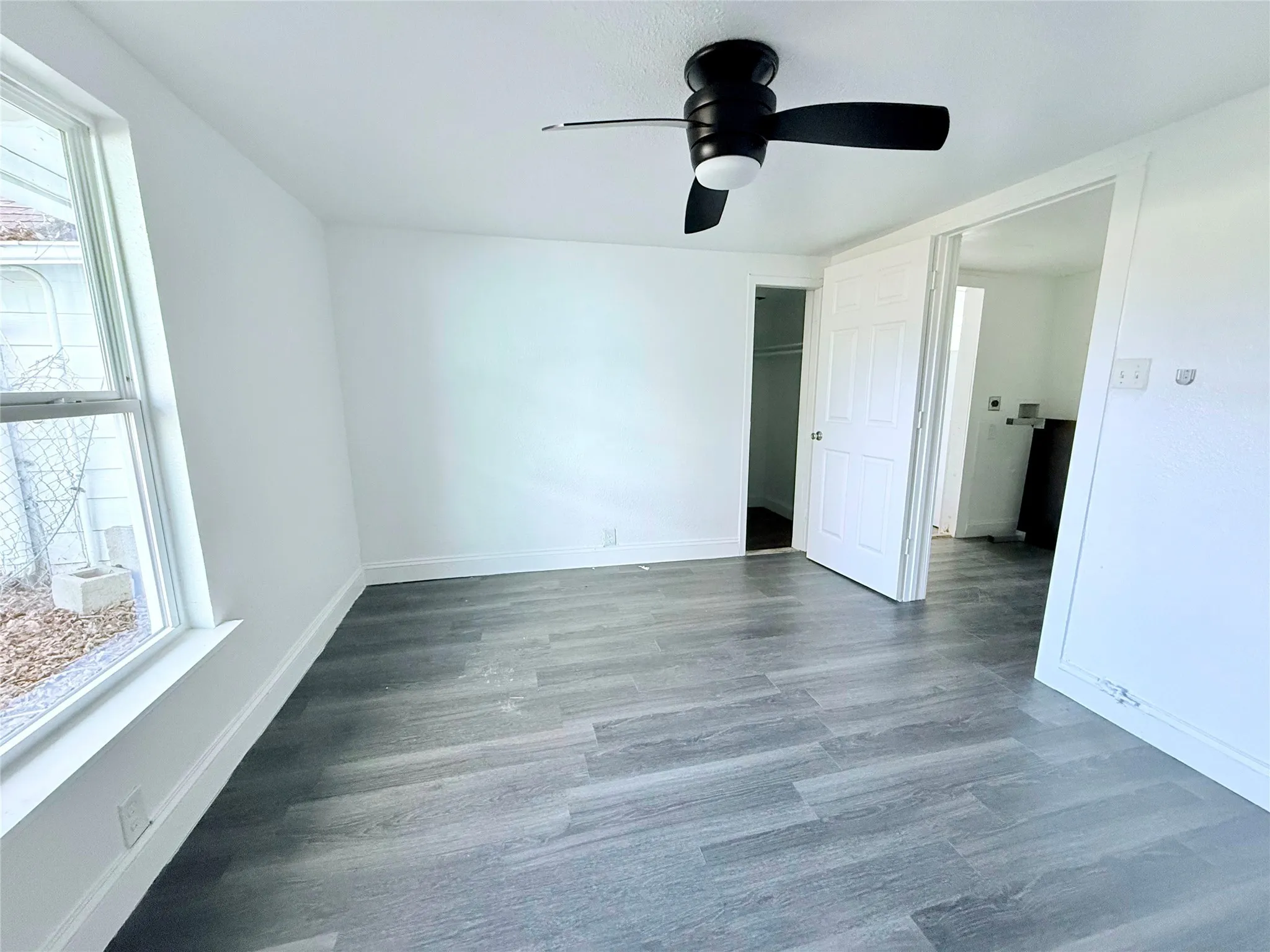 Single Family Residence For Sale in Grayson County , 625 E Acheson Street, Denison, Texas 75021, 1 Bedroom, 1 Bathroom, 2 Garage spaces, 666 Sqft, built in 1935, Preowned, Price $119,500, mls#21161747, Real Estate Agent in Denison, Homes For Sale in Grayson county, Homes For Sale in Denison, Realtor in Denison Texas, Real Estate Brokerage Independent Realty Texas, Luminita Cordes Realtor