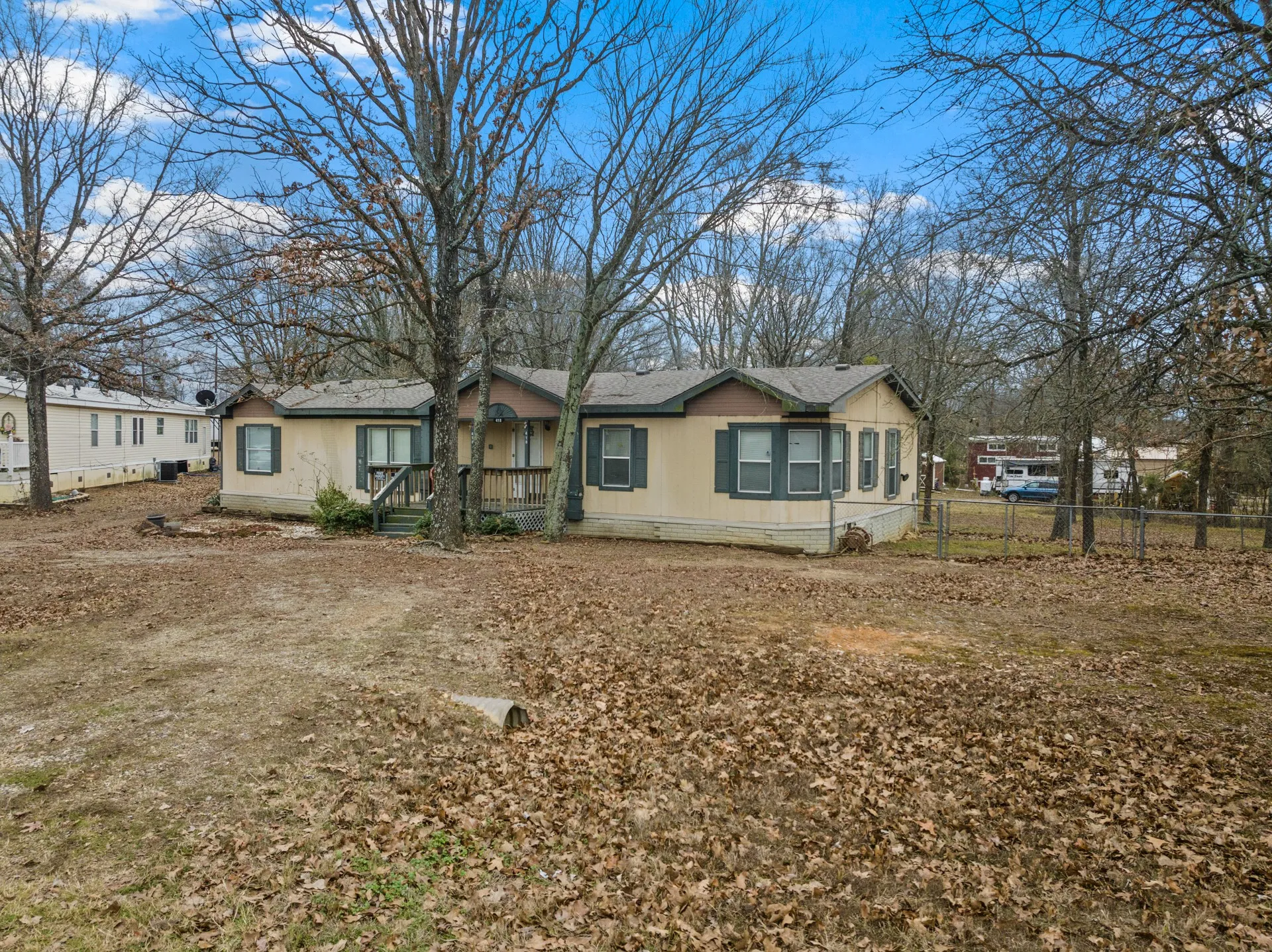 Mobile Home For Sale in Wood County , 418 Broken Bow, Quitman, Texas 75783, 3 Bedrooms, 2 Bathrooms, Garage spaces, 1,920 Sqft, built in 2001, Price $75,000, mls#21164643, Real Estate Agent in Quitman, Homes For Sale in Wood county, Homes For Sale in Quitman, Realtor in Quitman Texas, Real Estate Brokerage Independent Realty Texas, Luminita Cordes Realtor