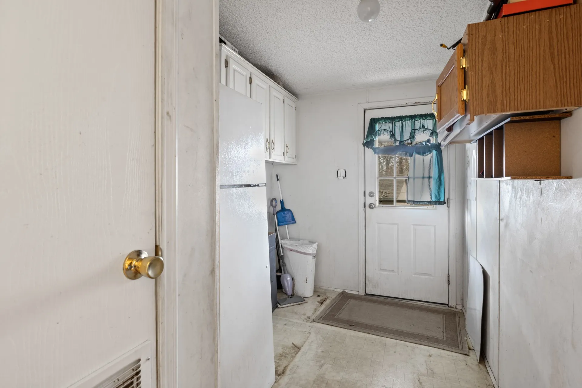 Mobile Home For Sale in Wood County , 418 Broken Bow, Quitman, Texas 75783, 3 Bedrooms, 2 Bathrooms, Garage spaces, 1,920 Sqft, built in 2001, Price $75,000, mls#21164643, Real Estate Agent in Quitman, Homes For Sale in Wood county, Homes For Sale in Quitman, Realtor in Quitman Texas, Real Estate Brokerage Independent Realty Texas, Luminita Cordes Realtor