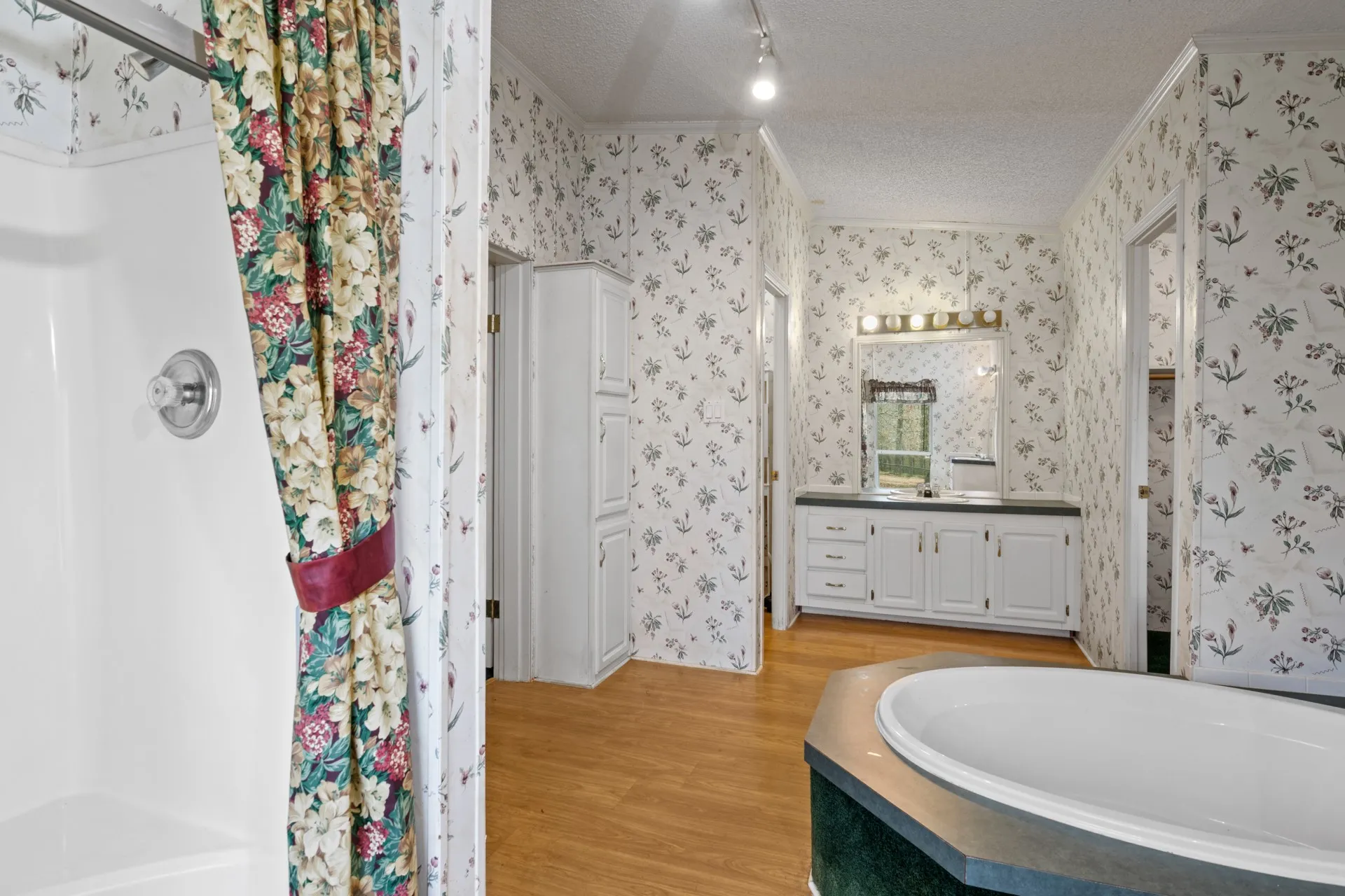 Mobile Home For Sale in Wood County , 418 Broken Bow, Quitman, Texas 75783, 3 Bedrooms, 2 Bathrooms, Garage spaces, 1,920 Sqft, built in 2001, Price $75,000, mls#21164643, Real Estate Agent in Quitman, Homes For Sale in Wood county, Homes For Sale in Quitman, Realtor in Quitman Texas, Real Estate Brokerage Independent Realty Texas, Luminita Cordes Realtor