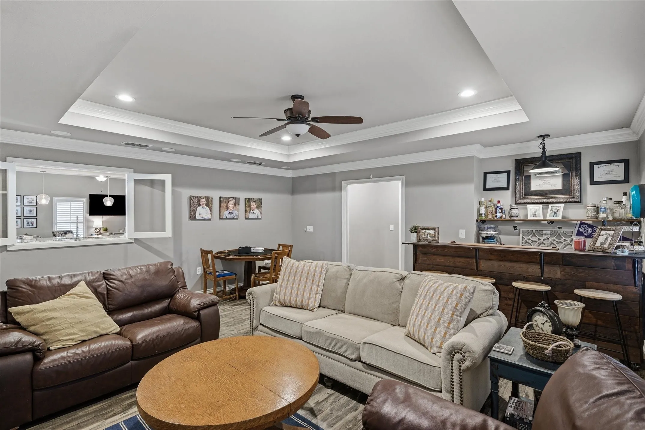 Single Family Residence For Sale in Van Zandt County , 128 Colorado, Van, Texas 75790, 4 Bedroom, 3 Bathroom, 2 Garage spaces, 2,511 Sqft, built in 2004, mls#21164662, Real Estate Agent in Van, Homes For Sale in Van Zandt county, Homes For Sale in Van, Realtor in Van Texas, Real Estate Brokerage Independent Realty Texas, Luminita Cordes Realtor