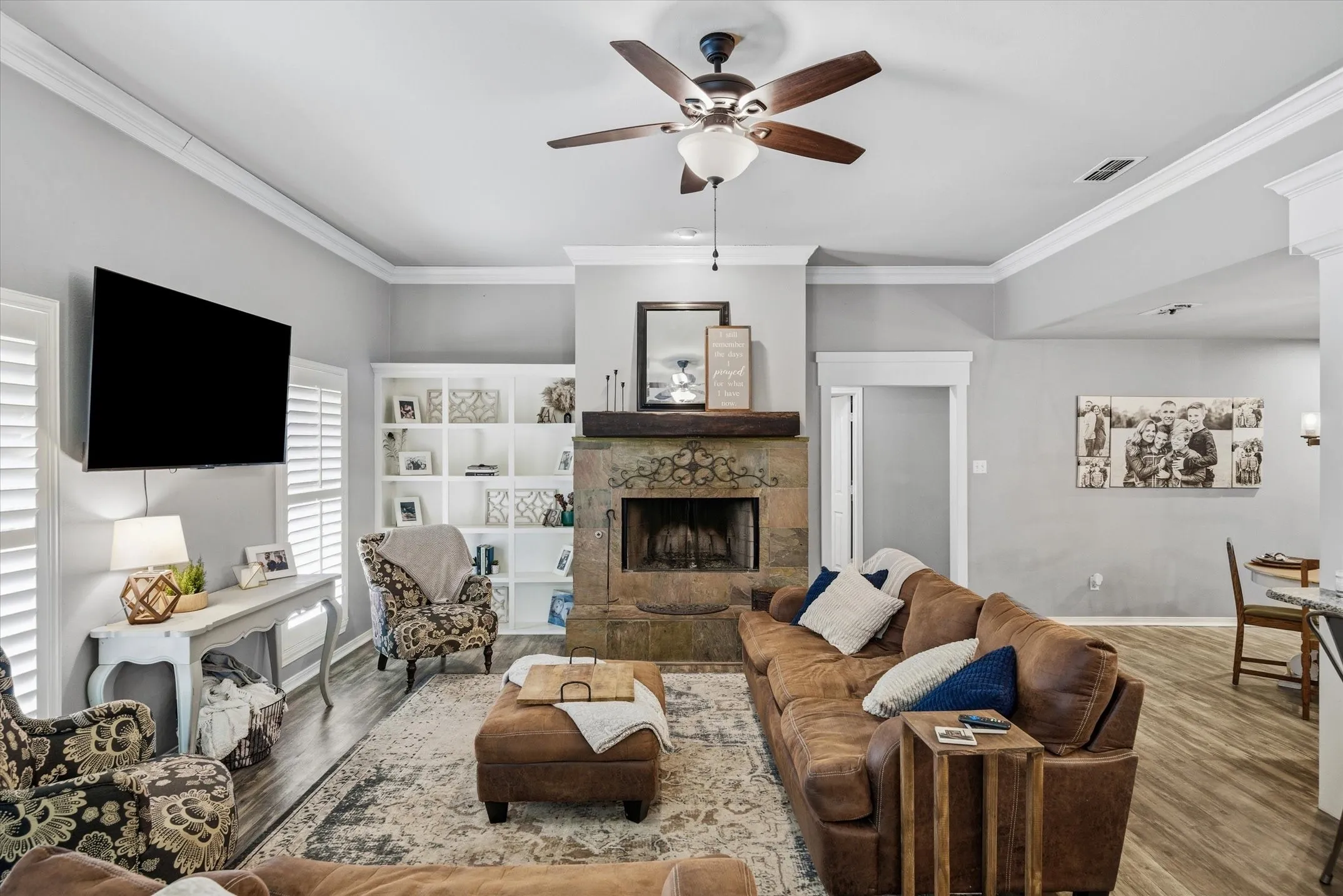 Single Family Residence For Sale in Van Zandt County , 128 Colorado, Van, Texas 75790, 4 Bedroom, 3 Bathroom, 2 Garage spaces, 2,511 Sqft, built in 2004, mls#21164662, Real Estate Agent in Van, Homes For Sale in Van Zandt county, Homes For Sale in Van, Realtor in Van Texas, Real Estate Brokerage Independent Realty Texas, Luminita Cordes Realtor