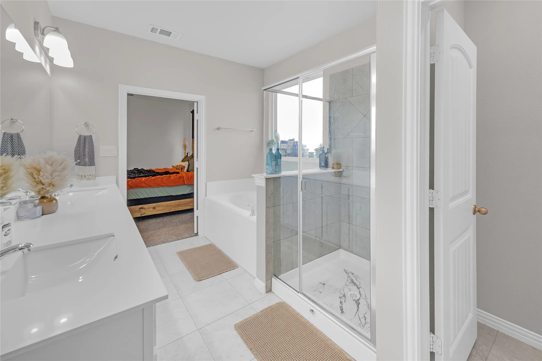 Single Family Residence For Sale in Johnson County , 308 Olde Knoll Place, Rio Vista, Texas 76093, 3 Bedrooms, 2 Bathrooms, 2 Garage spaces, 2,241 Sqft, built in 2022, Price $478,000, mls#21164130, Real Estate Agent in Rio Vista, Homes For Sale in Johnson county, Homes For Sale in Rio Vista, Realtor in Rio Vista Texas, Real Estate Brokerage Independent Realty Texas, Luminita Cordes Realtor