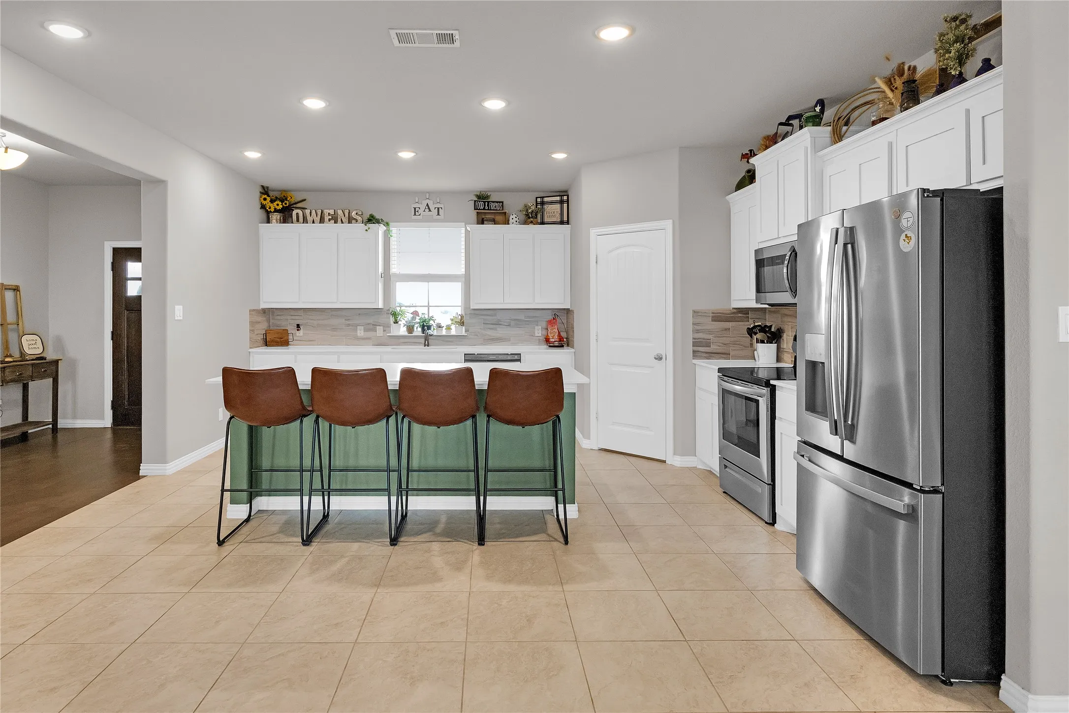 Single Family Residence For Sale in Johnson County , 308 Olde Knoll Place, Rio Vista, Texas 76093, 3 Bedrooms, 2 Bathrooms, 2 Garage spaces, 2,241 Sqft, built in 2022, Price $478,000, mls#21164130, Real Estate Agent in Rio Vista, Homes For Sale in Johnson county, Homes For Sale in Rio Vista, Realtor in Rio Vista Texas, Real Estate Brokerage Independent Realty Texas, Luminita Cordes Realtor