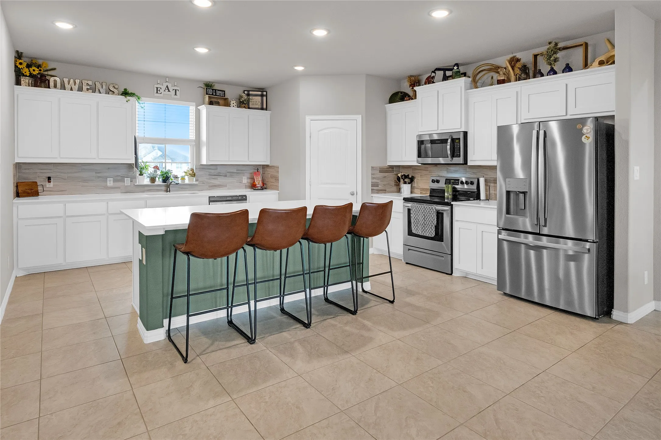 Single Family Residence For Sale in Johnson County , 308 Olde Knoll Place, Rio Vista, Texas 76093, 3 Bedrooms, 2 Bathrooms, 2 Garage spaces, 2,241 Sqft, built in 2022, Price $478,000, mls#21164130, Real Estate Agent in Rio Vista, Homes For Sale in Johnson county, Homes For Sale in Rio Vista, Realtor in Rio Vista Texas, Real Estate Brokerage Independent Realty Texas, Luminita Cordes Realtor