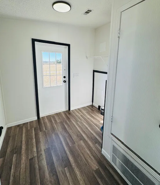 Mobile Home For Sale in Hunt County , 8391 Alice Circle, Quinlan, Texas 75474, 3 Bedroom, 2 Bathroom, Garage spaces, 1,608 Sqft, built in 1999, Unknown, mls#21158158, Real Estate Agent in Quinlan, Homes For Sale in Hunt county, Homes For Sale in Quinlan, Realtor in Quinlan Texas, Real Estate Brokerage Independent Realty Texas, Luminita Cordes Realtor