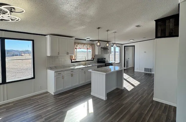 Mobile Home For Sale in Hunt County , 8391 Alice Circle, Quinlan, Texas 75474, 3 Bedroom, 2 Bathroom, Garage spaces, 1,608 Sqft, built in 1999, Unknown, mls#21158158, Real Estate Agent in Quinlan, Homes For Sale in Hunt county, Homes For Sale in Quinlan, Realtor in Quinlan Texas, Real Estate Brokerage Independent Realty Texas, Luminita Cordes Realtor