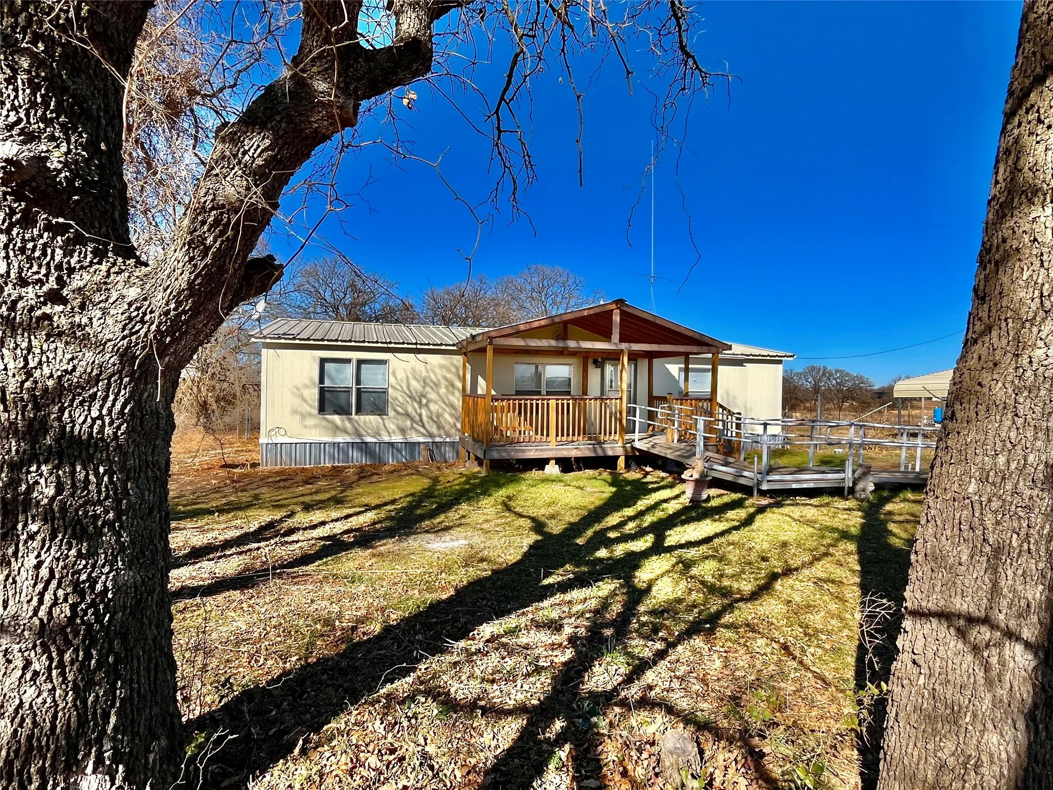 Mobile Home For Sale in Wise County , 258 PR 2698, Alvord, Texas 76225, 3 Bedroom, 2 Bathroom, Garage spaces, 1,536 Sqft, built in 1999, Preowned, Price $274,000, mls#21162823, Real Estate Agent in Alvord, Homes For Sale in Wise county, Homes For Sale in Alvord, Realtor in Alvord Texas, Real Estate Brokerage Independent Realty Texas, Luminita Cordes Realtor