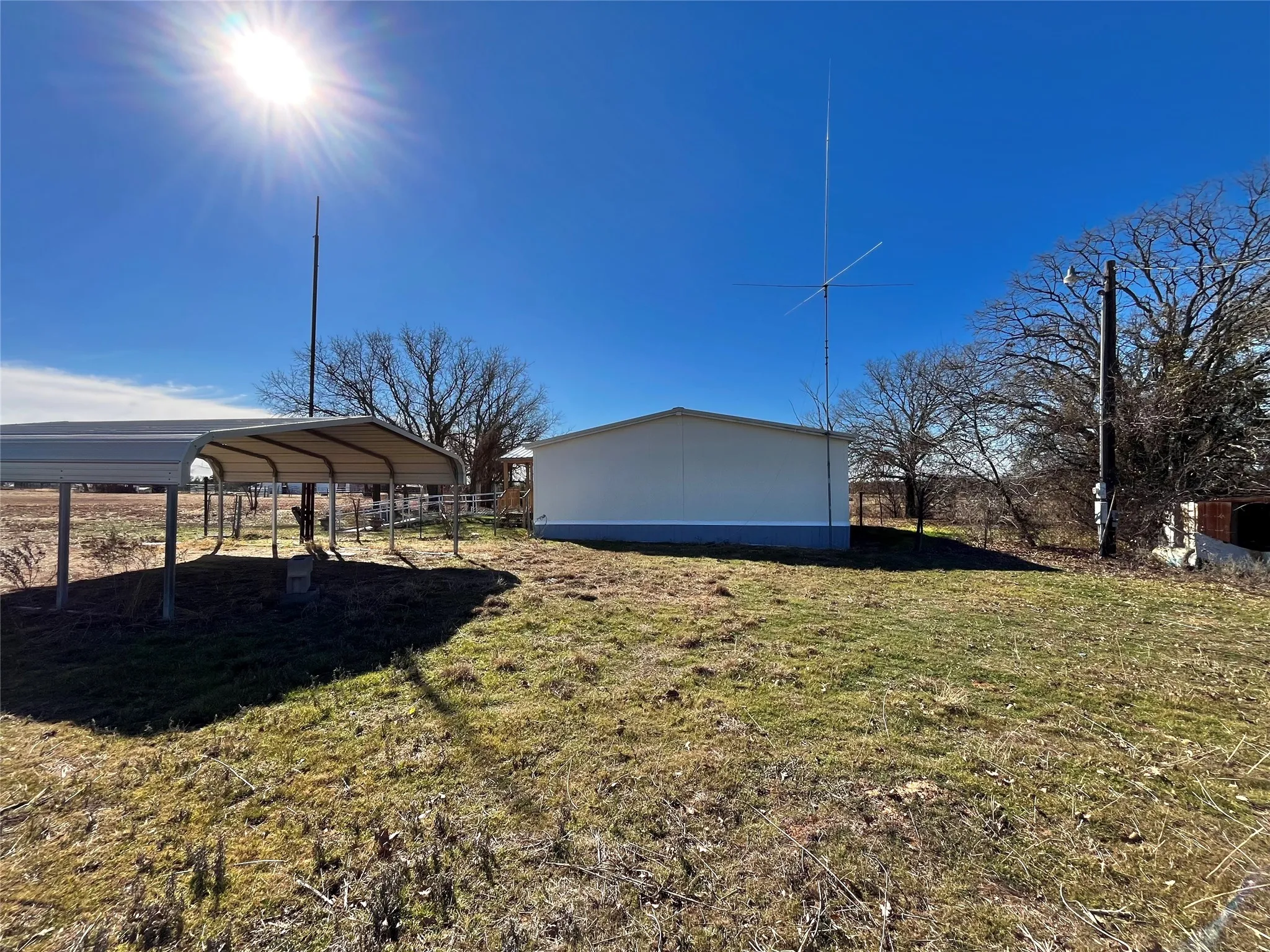 Mobile Home For Sale in Wise County , 258 PR 2698, Alvord, Texas 76225, 3 Bedroom, 2 Bathroom, Garage spaces, 1,536 Sqft, built in 1999, Preowned, Price $274,000, mls#21162823, Real Estate Agent in Alvord, Homes For Sale in Wise county, Homes For Sale in Alvord, Realtor in Alvord Texas, Real Estate Brokerage Independent Realty Texas, Luminita Cordes Realtor