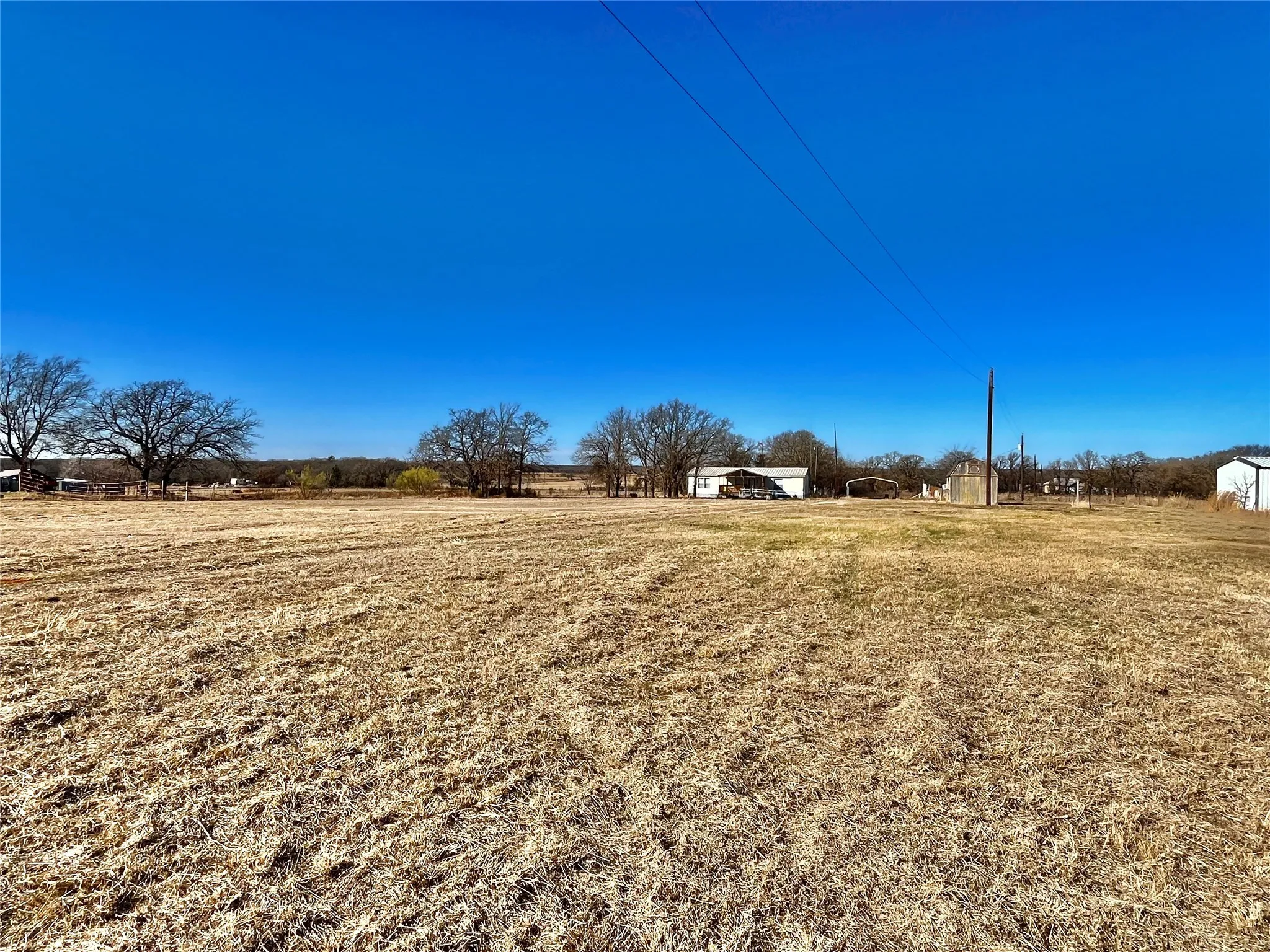 Mobile Home For Sale in Wise County , 258 PR 2698, Alvord, Texas 76225, 3 Bedroom, 2 Bathroom, Garage spaces, 1,536 Sqft, built in 1999, Preowned, Price $274,000, mls#21162823, Real Estate Agent in Alvord, Homes For Sale in Wise county, Homes For Sale in Alvord, Realtor in Alvord Texas, Real Estate Brokerage Independent Realty Texas, Luminita Cordes Realtor