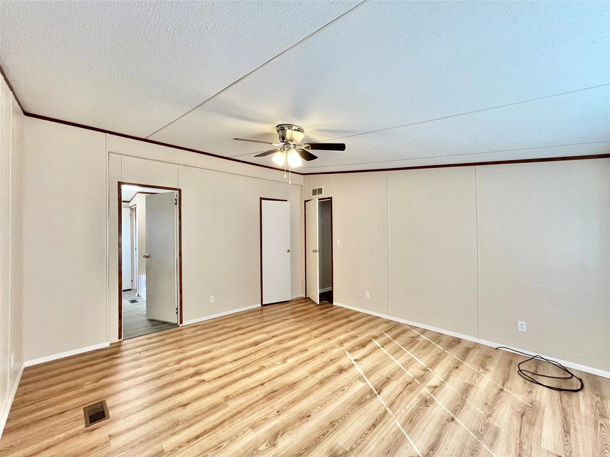 Mobile Home For Sale in Wise County , 258 PR 2698, Alvord, Texas 76225, 3 Bedroom, 2 Bathroom, Garage spaces, 1,536 Sqft, built in 1999, Preowned, Price $274,000, mls#21162823, Real Estate Agent in Alvord, Homes For Sale in Wise county, Homes For Sale in Alvord, Realtor in Alvord Texas, Real Estate Brokerage Independent Realty Texas, Luminita Cordes Realtor