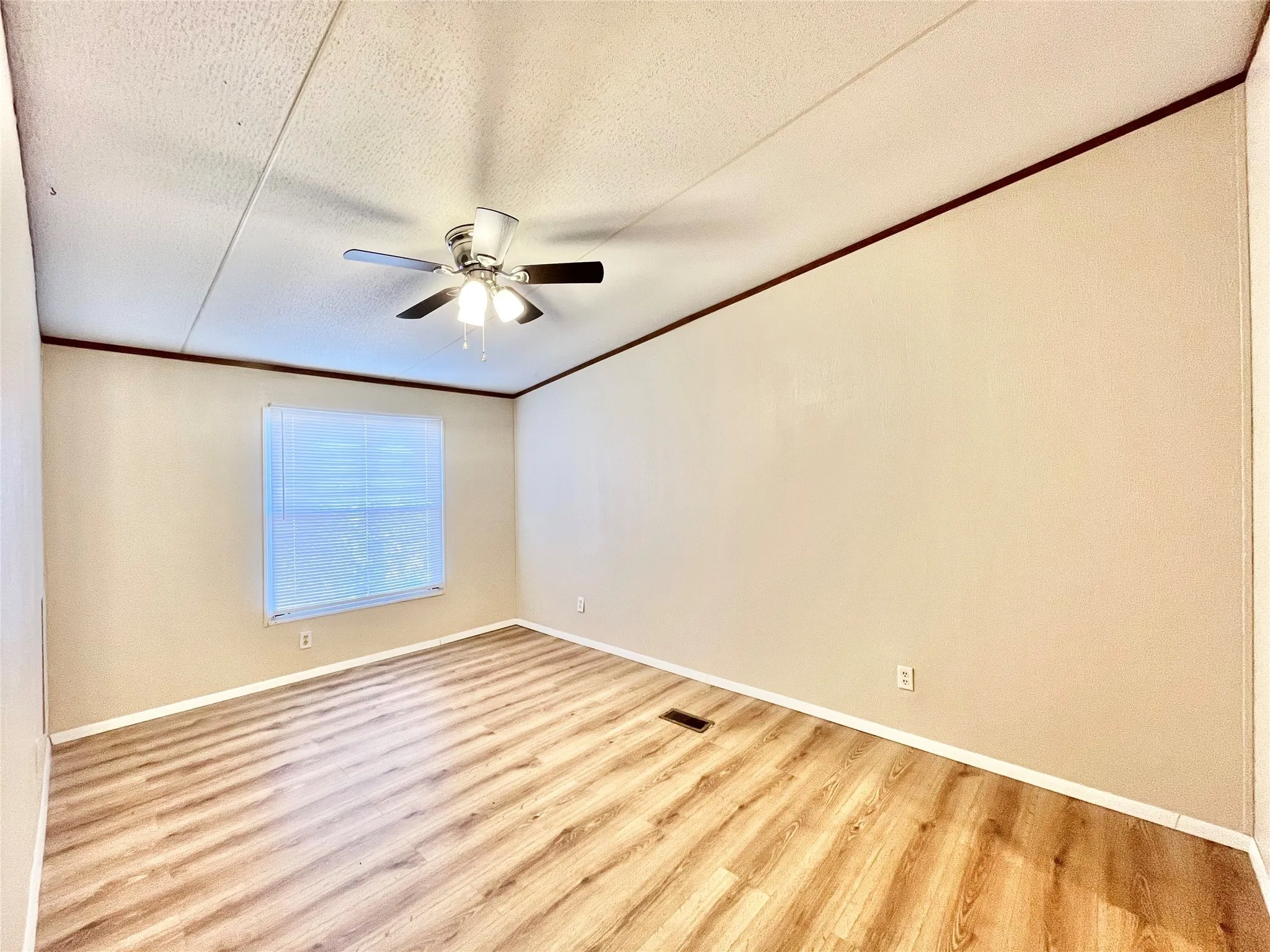 Mobile Home For Sale in Wise County , 258 PR 2698, Alvord, Texas 76225, 3 Bedroom, 2 Bathroom, Garage spaces, 1,536 Sqft, built in 1999, Preowned, Price $274,000, mls#21162823, Real Estate Agent in Alvord, Homes For Sale in Wise county, Homes For Sale in Alvord, Realtor in Alvord Texas, Real Estate Brokerage Independent Realty Texas, Luminita Cordes Realtor