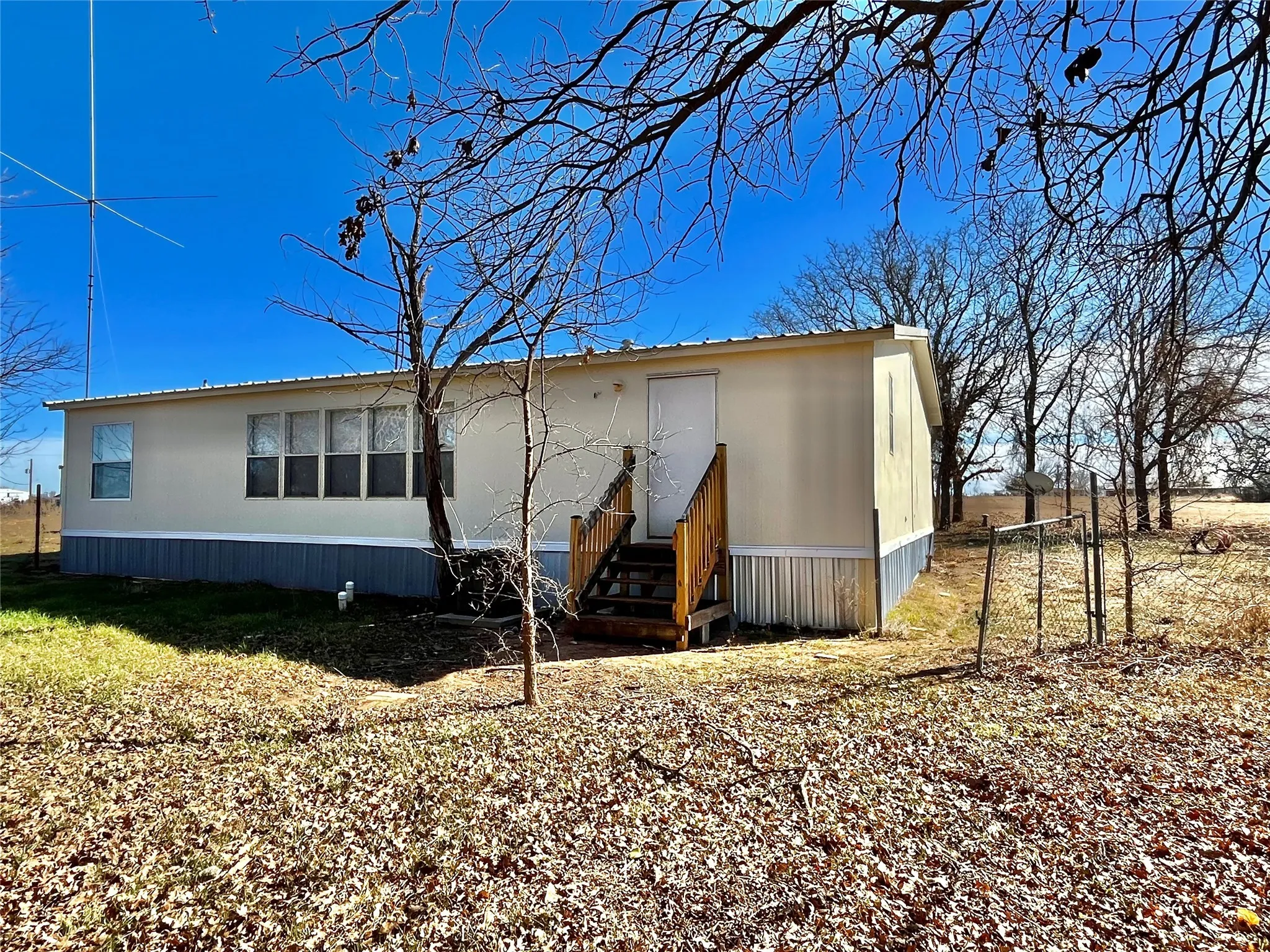 Mobile Home For Sale in Wise County , 258 PR 2698, Alvord, Texas 76225, 3 Bedroom, 2 Bathroom, Garage spaces, 1,536 Sqft, built in 1999, Preowned, Price $274,000, mls#21162823, Real Estate Agent in Alvord, Homes For Sale in Wise county, Homes For Sale in Alvord, Realtor in Alvord Texas, Real Estate Brokerage Independent Realty Texas, Luminita Cordes Realtor