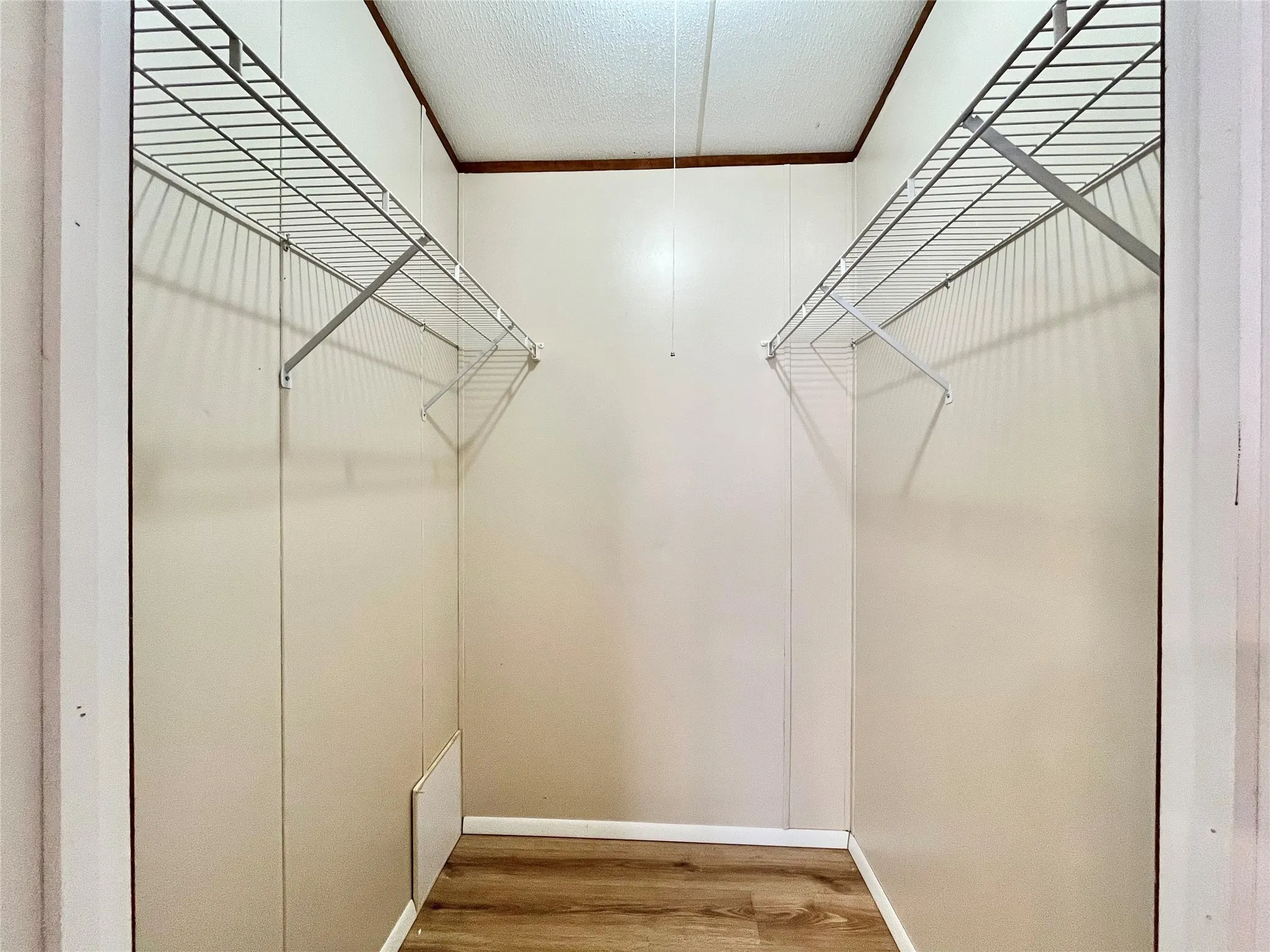 Mobile Home For Sale in Wise County , 258 PR 2698, Alvord, Texas 76225, 3 Bedroom, 2 Bathroom, Garage spaces, 1,536 Sqft, built in 1999, Preowned, Price $274,000, mls#21162823, Real Estate Agent in Alvord, Homes For Sale in Wise county, Homes For Sale in Alvord, Realtor in Alvord Texas, Real Estate Brokerage Independent Realty Texas, Luminita Cordes Realtor