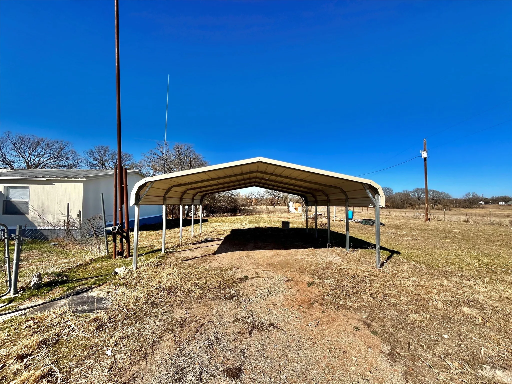 Mobile Home For Sale in Wise County , 258 PR 2698, Alvord, Texas 76225, 3 Bedroom, 2 Bathroom, Garage spaces, 1,536 Sqft, built in 1999, Preowned, Price $274,000, mls#21162823, Real Estate Agent in Alvord, Homes For Sale in Wise county, Homes For Sale in Alvord, Realtor in Alvord Texas, Real Estate Brokerage Independent Realty Texas, Luminita Cordes Realtor