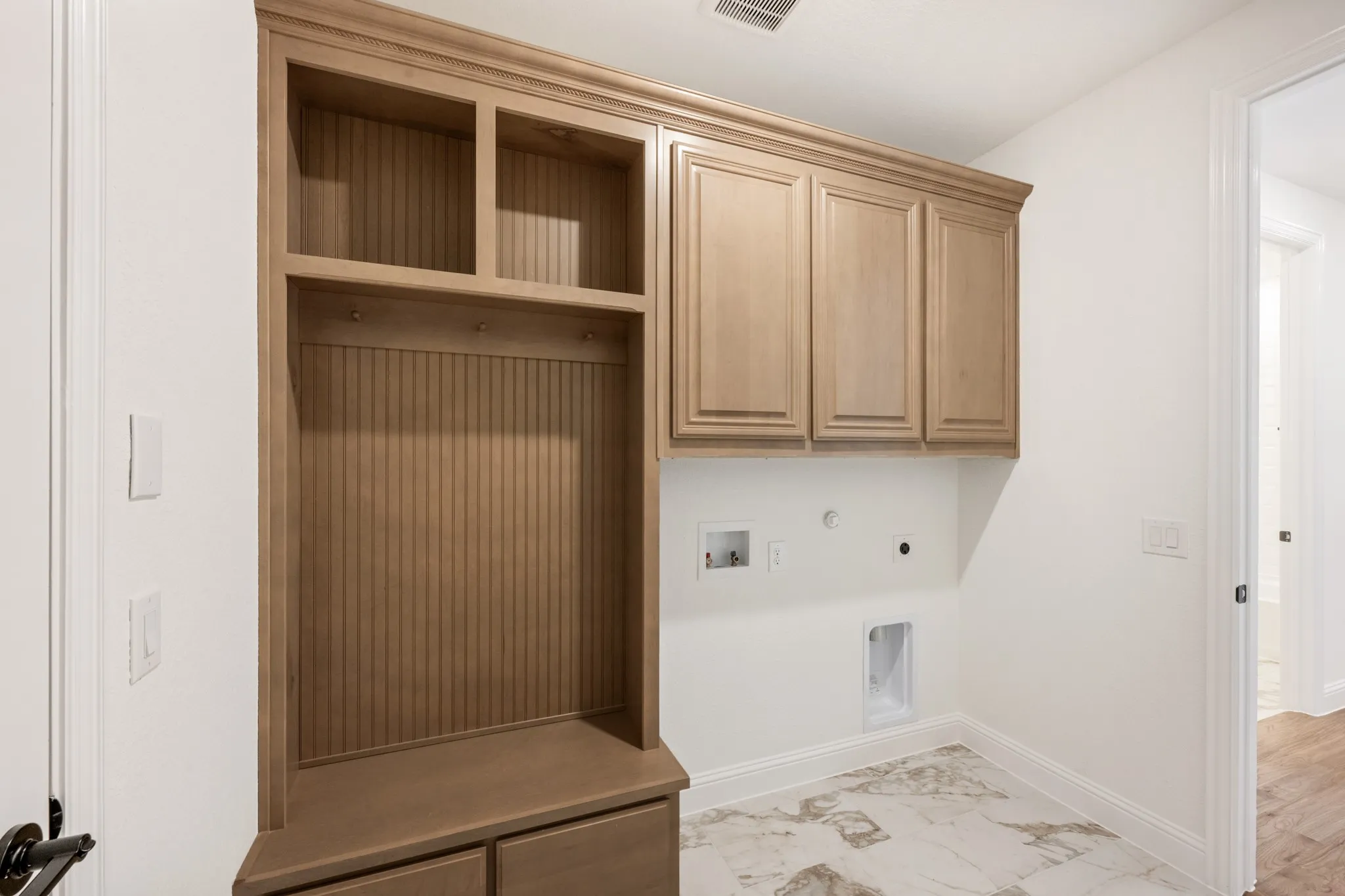 Single Family Residence For Sale in Ellis County , 3433 Nightingale Lane, Midlothian, Texas 76065, 4 Bedroom, 4 Bathroom, 2 Garage spaces, 3,485 Sqft, built in 2026, New Construction - Complete, mls#21164783, Real Estate Agent in Midlothian, Homes For Sale in Ellis county, Homes For Sale in Midlothian, Realtor in Midlothian Texas, Real Estate Brokerage Independent Realty Texas, Luminita Cordes Realtor