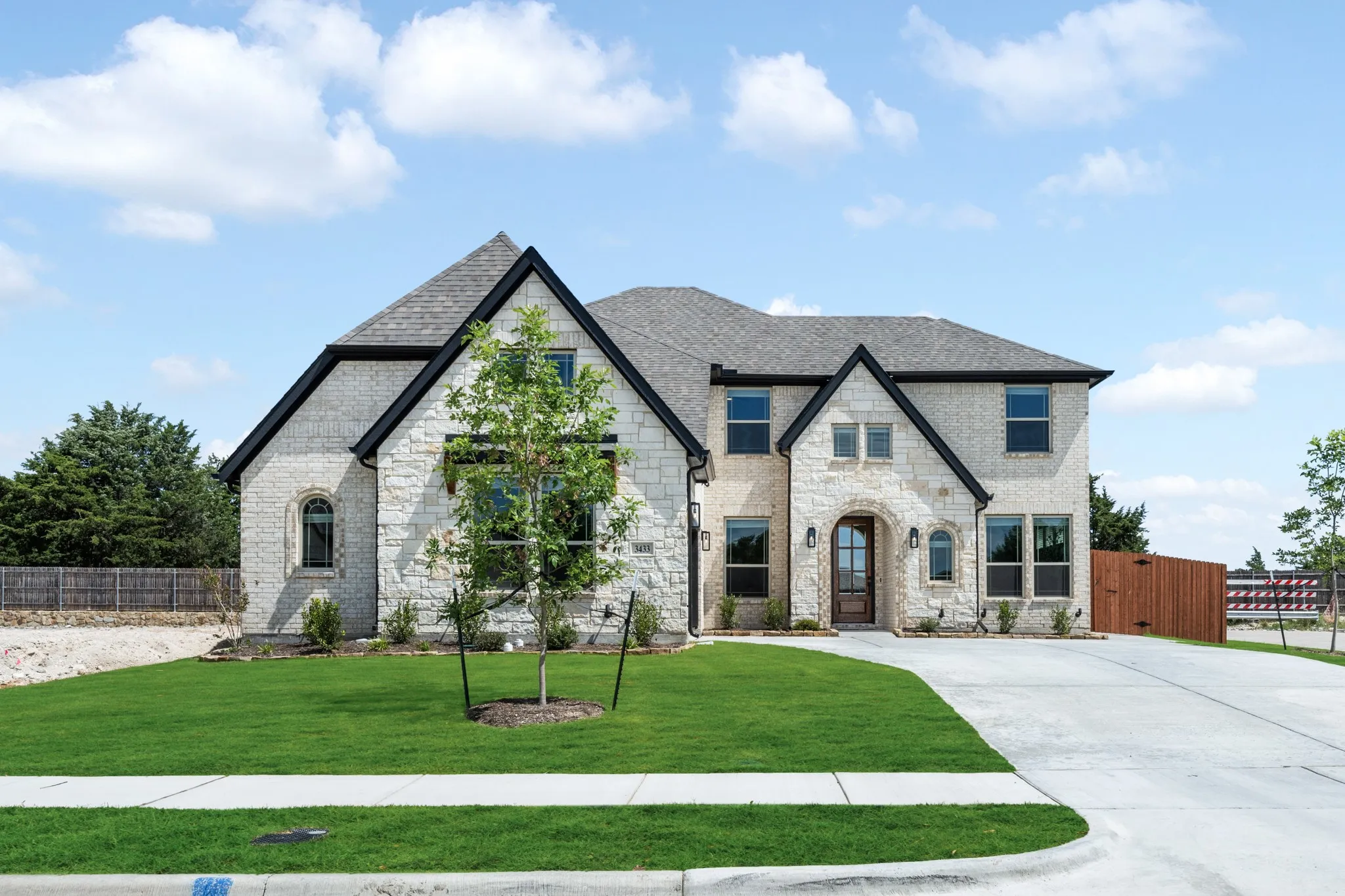 Single Family Residence For Sale in Ellis County , 3433 Nightingale Lane, Midlothian, Texas 76065, 4 Bedroom, 4 Bathroom, 2 Garage spaces, 3,485 Sqft, built in 2026, New Construction - Complete, mls#21164783, Real Estate Agent in Midlothian, Homes For Sale in Ellis county, Homes For Sale in Midlothian, Realtor in Midlothian Texas, Real Estate Brokerage Independent Realty Texas, Luminita Cordes Realtor