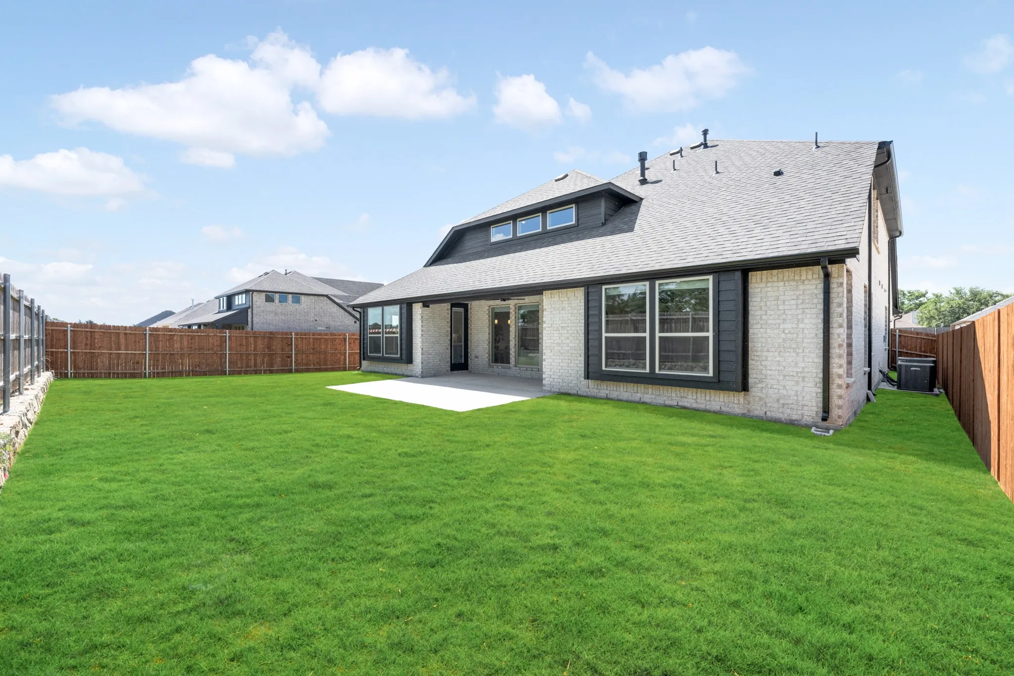 Single Family Residence For Sale in Ellis County , 3433 Nightingale Lane, Midlothian, Texas 76065, 4 Bedroom, 4 Bathroom, 2 Garage spaces, 3,485 Sqft, built in 2026, New Construction - Complete, mls#21164783, Real Estate Agent in Midlothian, Homes For Sale in Ellis county, Homes For Sale in Midlothian, Realtor in Midlothian Texas, Real Estate Brokerage Independent Realty Texas, Luminita Cordes Realtor