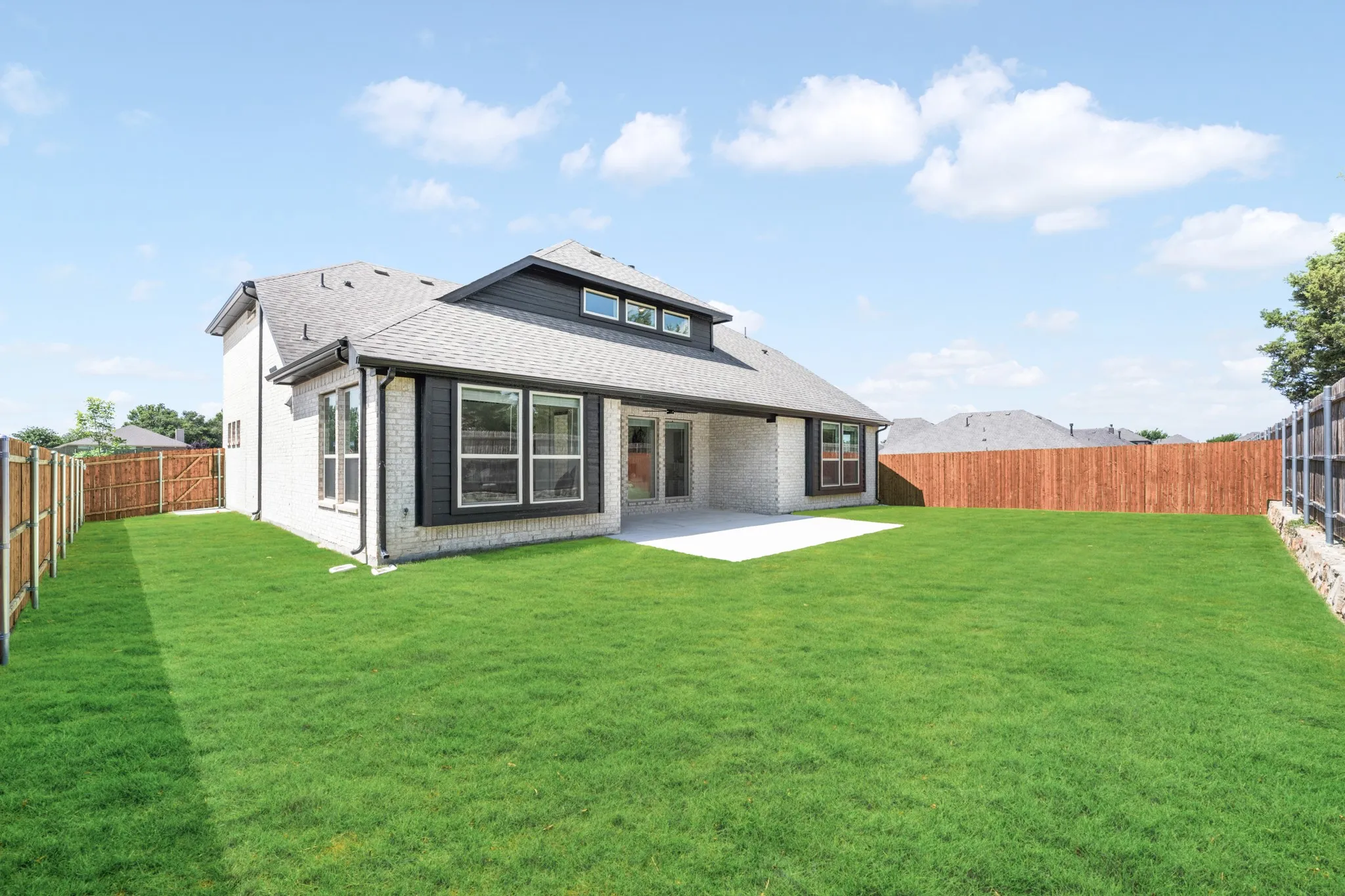 Single Family Residence For Sale in Ellis County , 3433 Nightingale Lane, Midlothian, Texas 76065, 4 Bedroom, 4 Bathroom, 2 Garage spaces, 3,485 Sqft, built in 2026, New Construction - Complete, mls#21164783, Real Estate Agent in Midlothian, Homes For Sale in Ellis county, Homes For Sale in Midlothian, Realtor in Midlothian Texas, Real Estate Brokerage Independent Realty Texas, Luminita Cordes Realtor