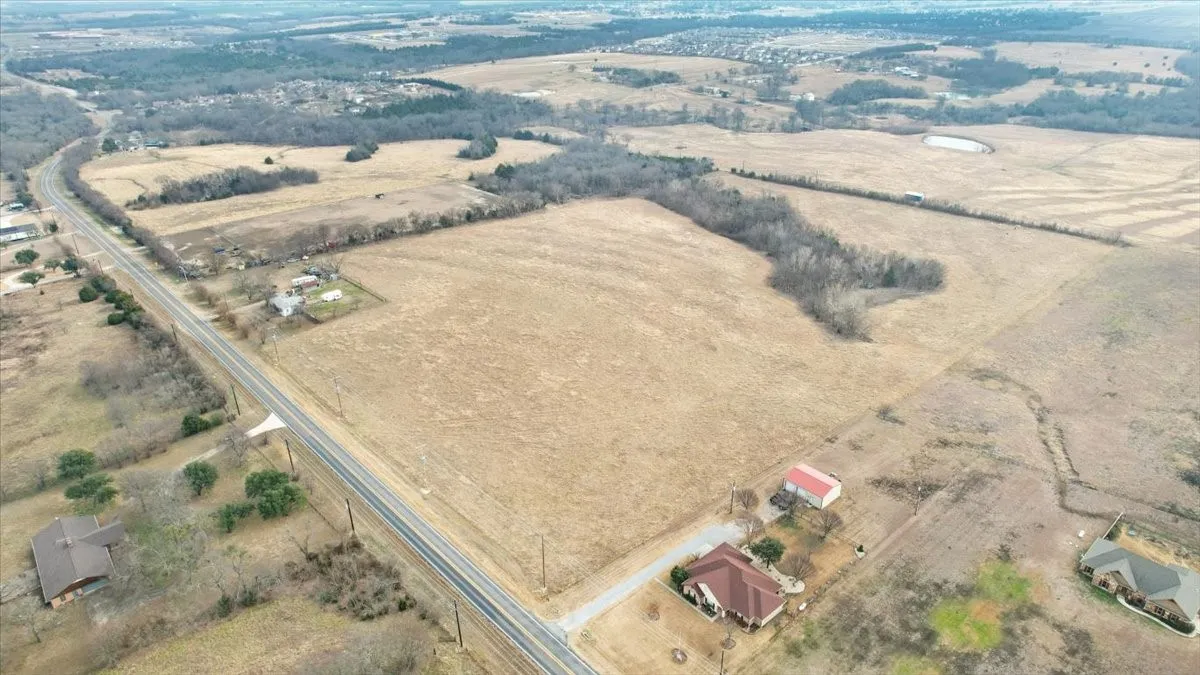 Unimproved Land For Sale in Grayson County , tbd Fm-902, Howe, Texas 75092, 0, 0, Garage spaces, 0 Sqft, built in 0, mls#21164951, Real Estate Agent in Howe, Homes For Sale in Grayson county, Homes For Sale in Howe, Realtor in Howe Texas, Real Estate Brokerage Independent Realty Texas, Luminita Cordes Realtor