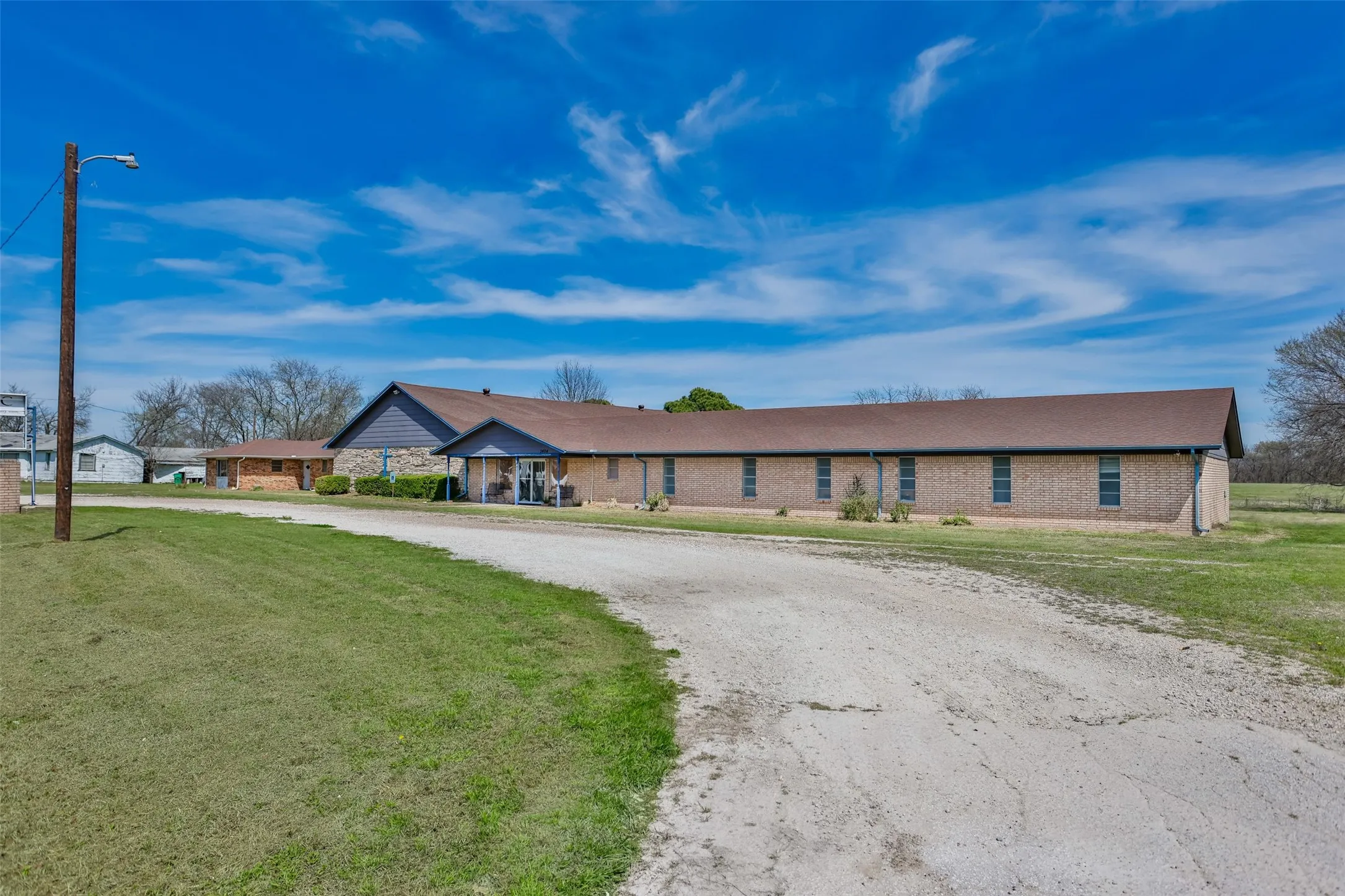 Business For Sale in Cooke County , 3404 N Grand Avenue, Gainesville, Texas 76240, 0, 0, Garage spaces, 11,000 Sqft, built in 1980, Preowned, mls#21164915, Real Estate Agent in Gainesville, Homes For Sale in Cooke county, Homes For Sale in Gainesville, Realtor in Gainesville Texas, Real Estate Brokerage Independent Realty Texas, Luminita Cordes Realtor