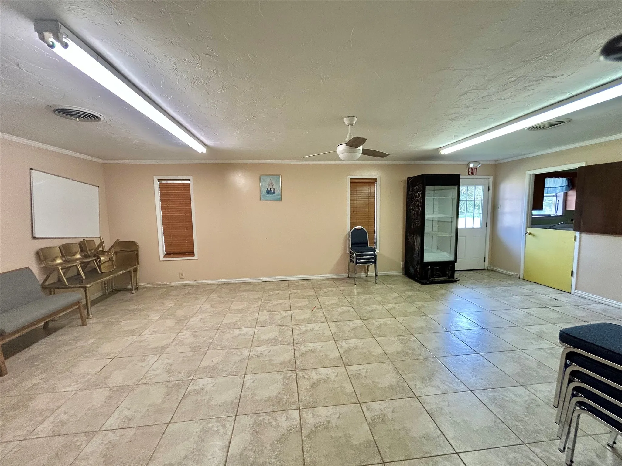 Business For Sale in Cooke County , 3404 N Grand Avenue, Gainesville, Texas 76240, 0, 0, Garage spaces, 11,000 Sqft, built in 1980, Preowned, mls#21164915, Real Estate Agent in Gainesville, Homes For Sale in Cooke county, Homes For Sale in Gainesville, Realtor in Gainesville Texas, Real Estate Brokerage Independent Realty Texas, Luminita Cordes Realtor